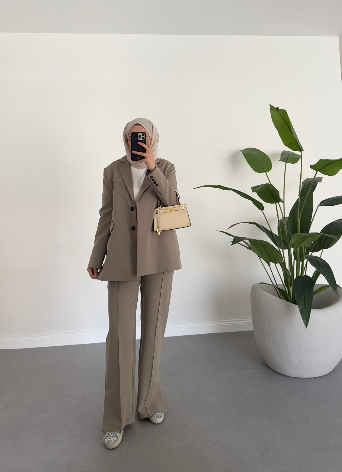 Yan Yırtmaçlı Krep Pantolon Vizon