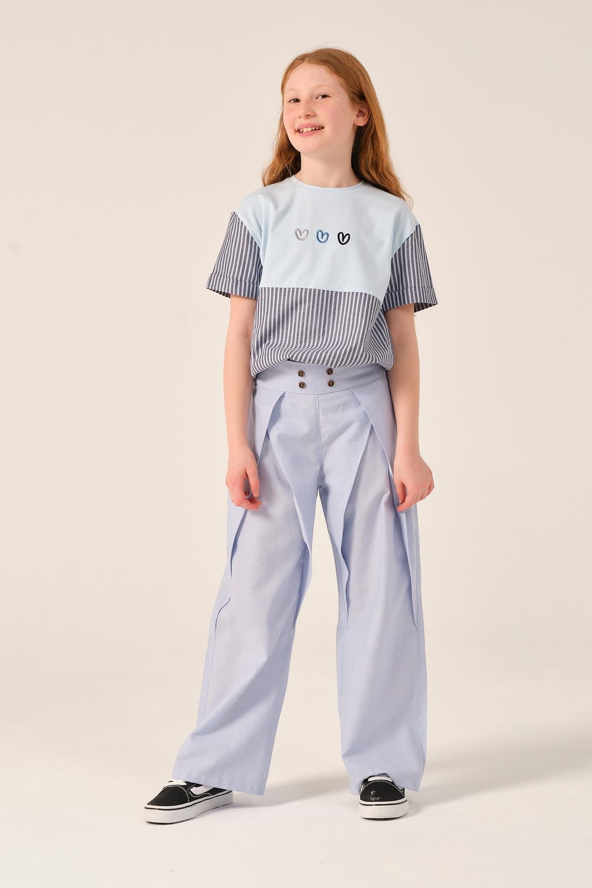 Genç Kız Çocuk Kalp Nakışlı Garnili T-shirt