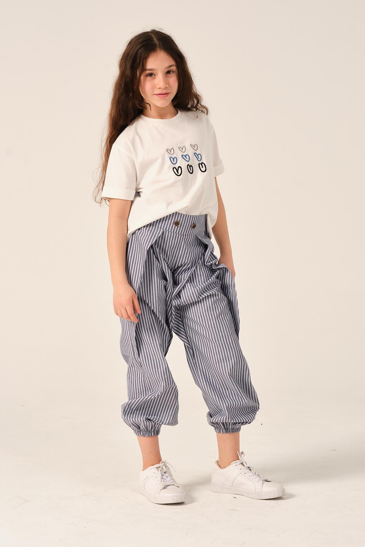 Genç Kız Çocuk Kalp Nakışlı T-shirt