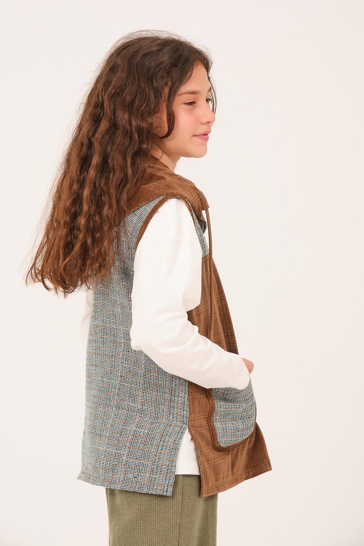 Genç Kız Çocuk Tüvit Cep Detaylı Kapüşonlu Yelek - Kahve