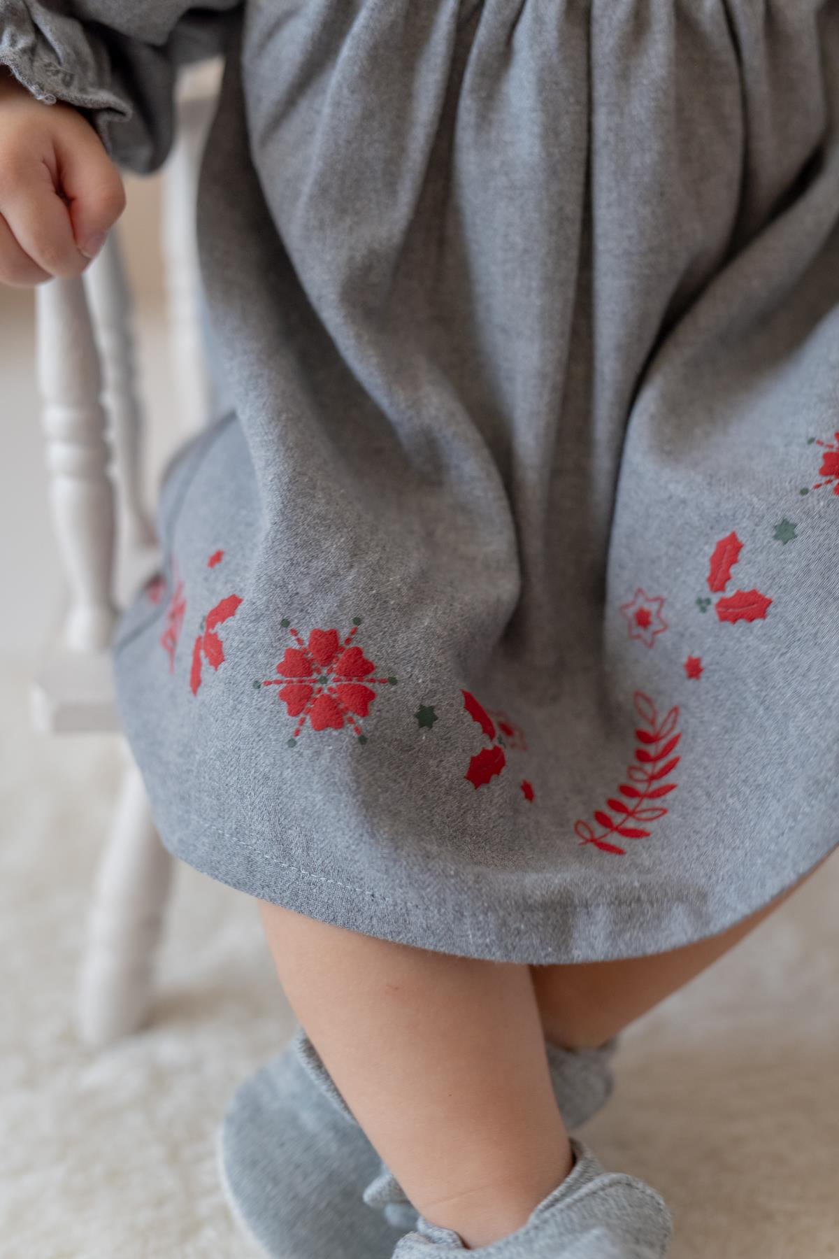 Kız Bebek Bebe Yaka Nakışlı Dokuma Elbise - Gri