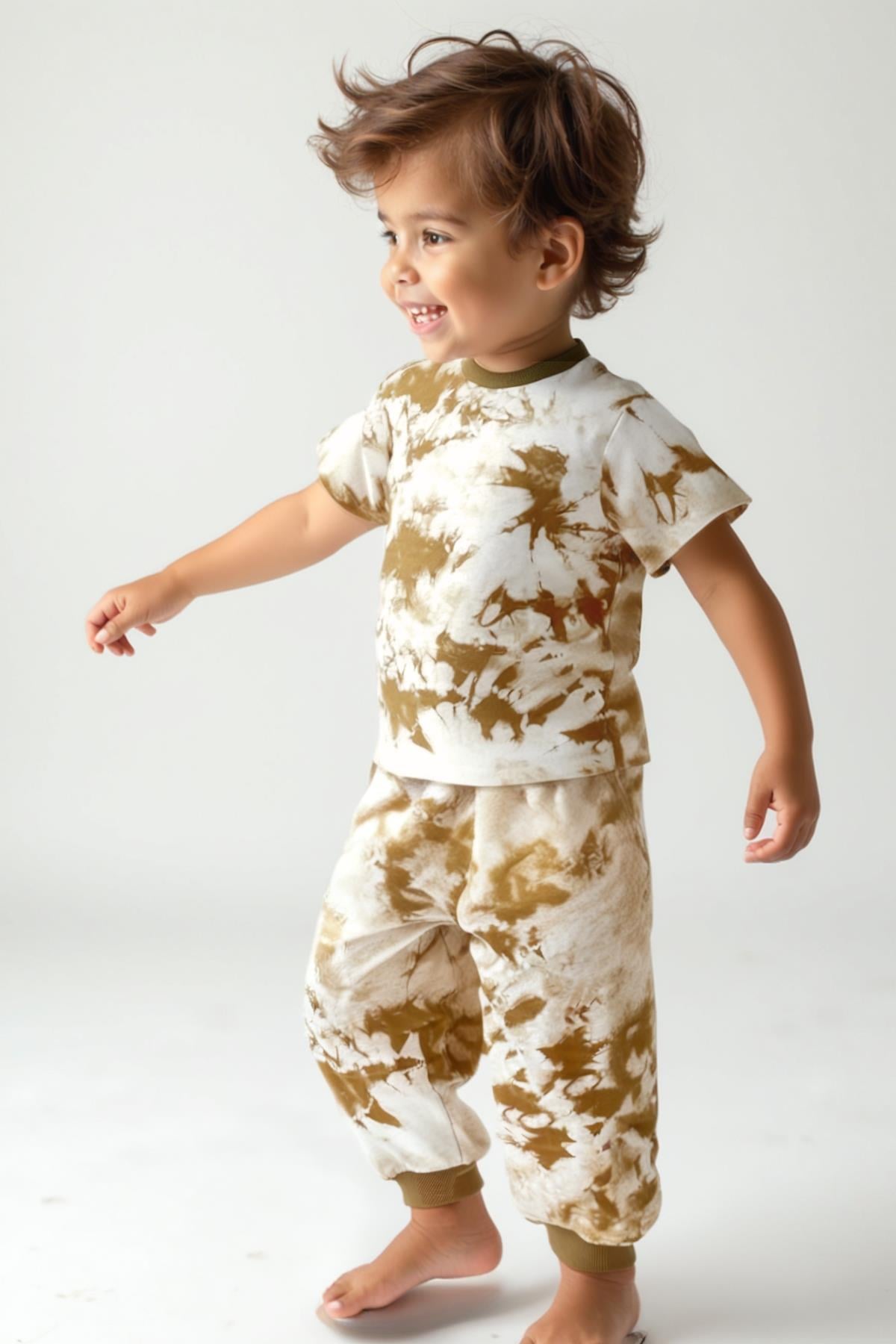 Kız Erkek Çocuk Batik Desenli Pijama Takımı - Camel