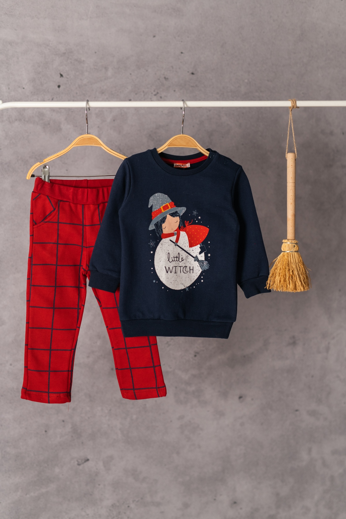 Baskili Sweatshirt ve Ekose Pantolon Takim (6ay-4yas)