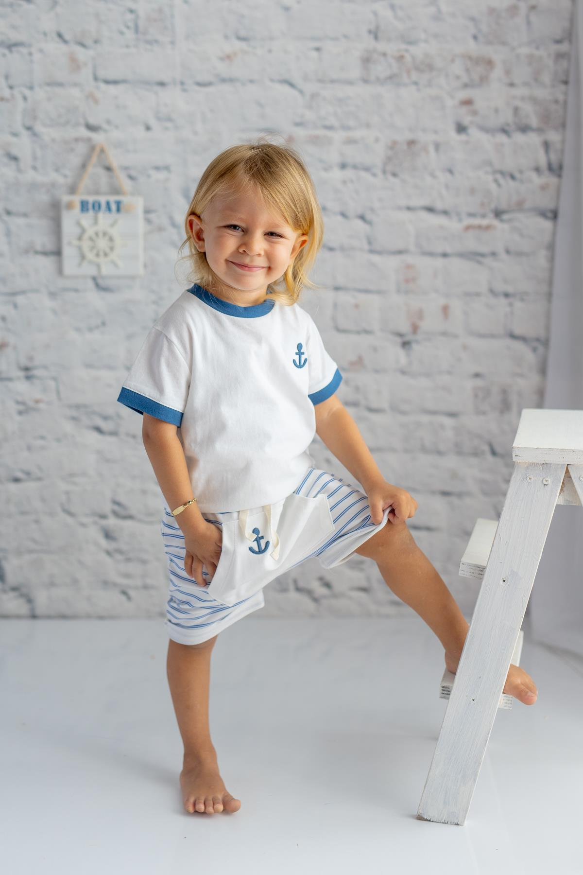 Erkek Çocuk Çapa Nakışlı T-shirt ve Kanguru Cepli Şort Takım