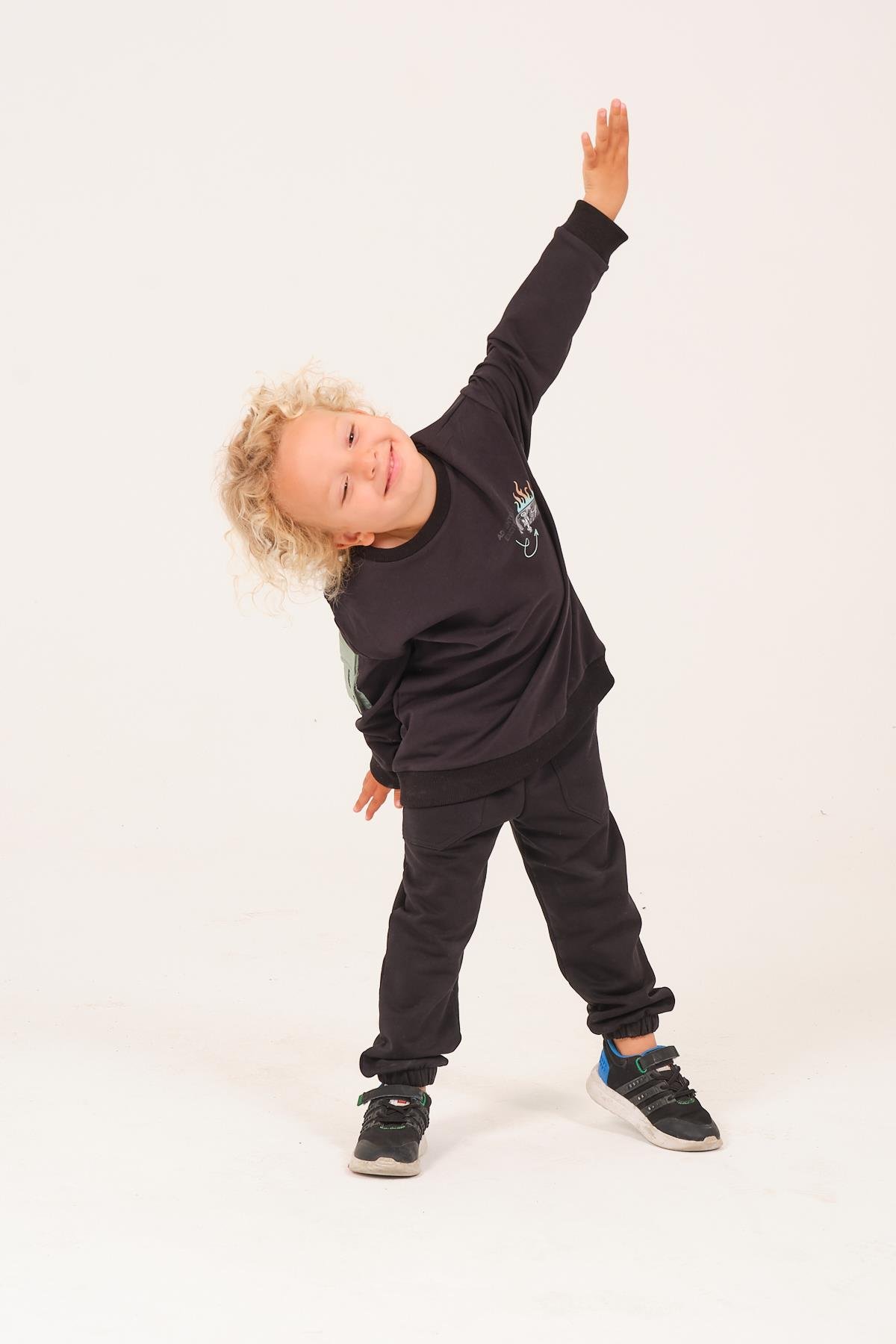 Erkek Çocuk Cep Detaylı Sweatshirt - Siyah