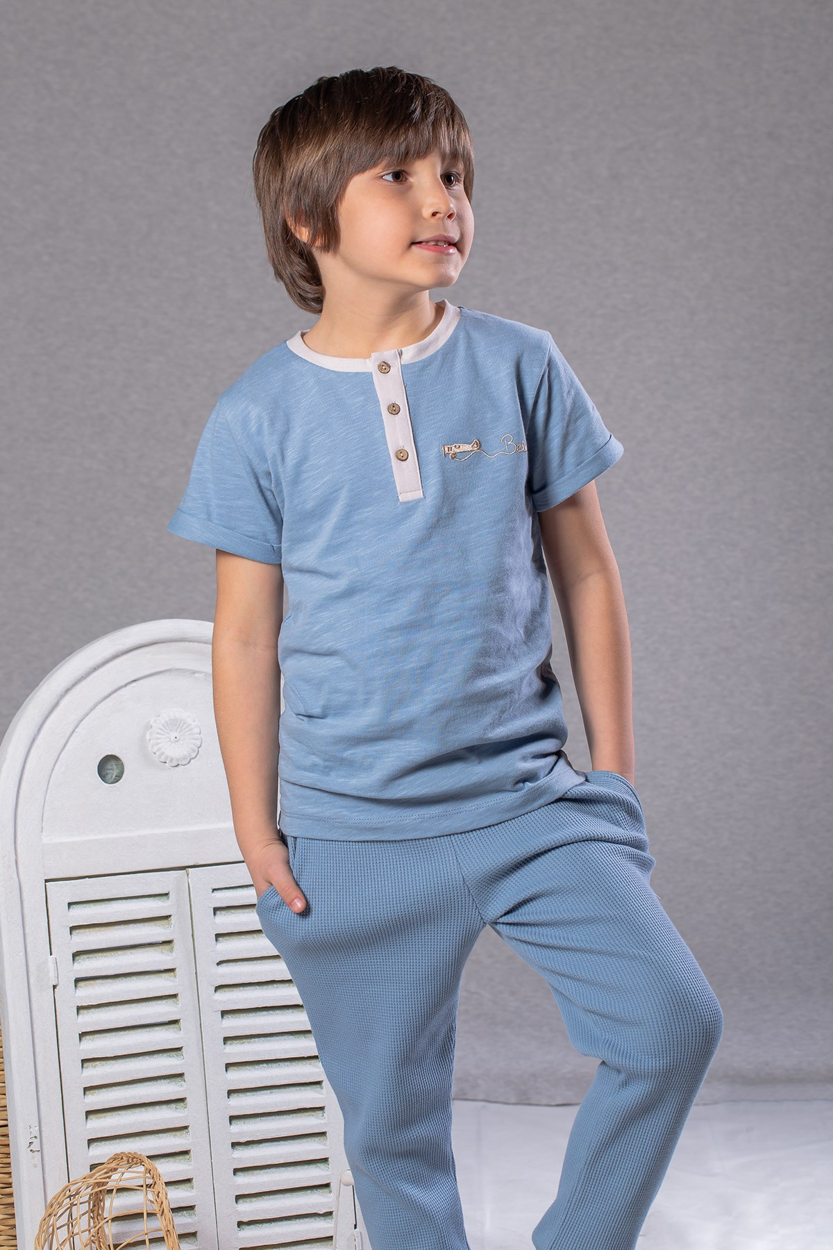 Erkek Çocuk Mavi Kolları Katlamalı T-Shirt (2-7yaş)