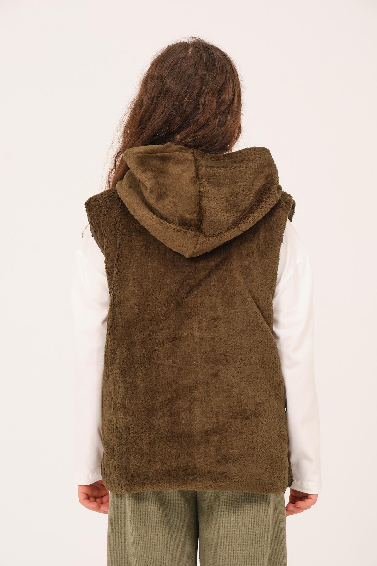 Genç Kız Çocuk Cep Detaylı Kapüşonlu Peluş Yelek - Haki