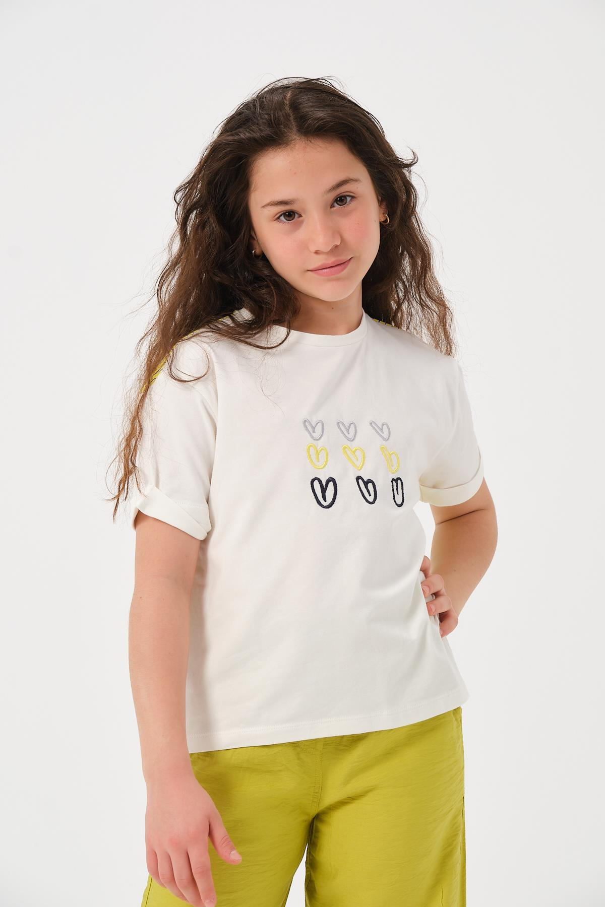 GENC KIZ COCUK KALP NAKISLI T-SHIRT 