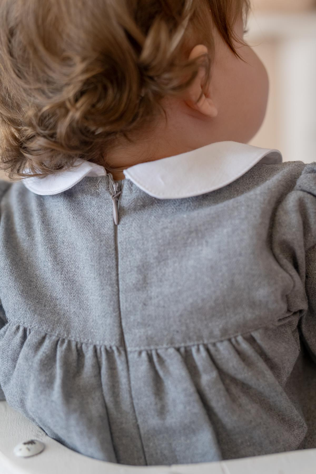 Kız Bebek Bebe Yaka Nakışlı Dokuma Elbise - Gri