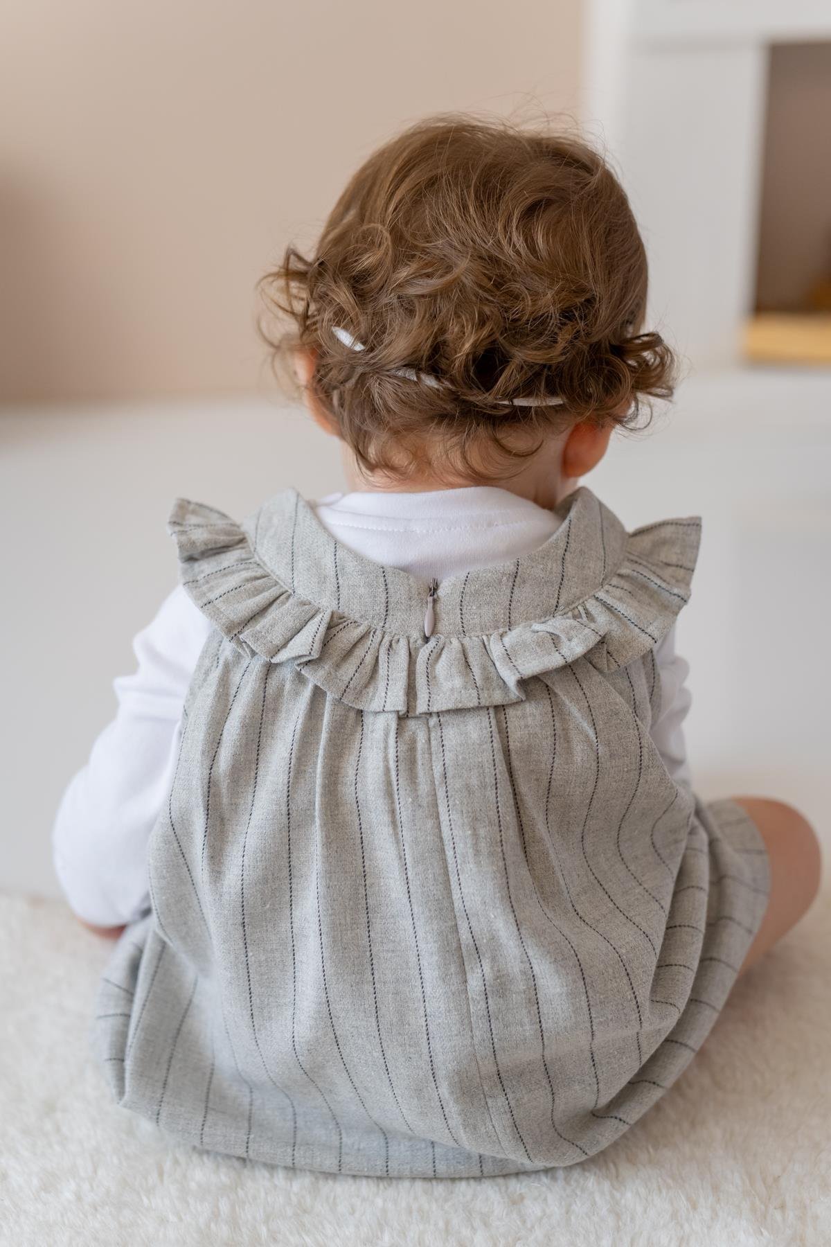 Kız Bebek Yakası Fırfırlı Elbise ve Bluz Takım - Gri