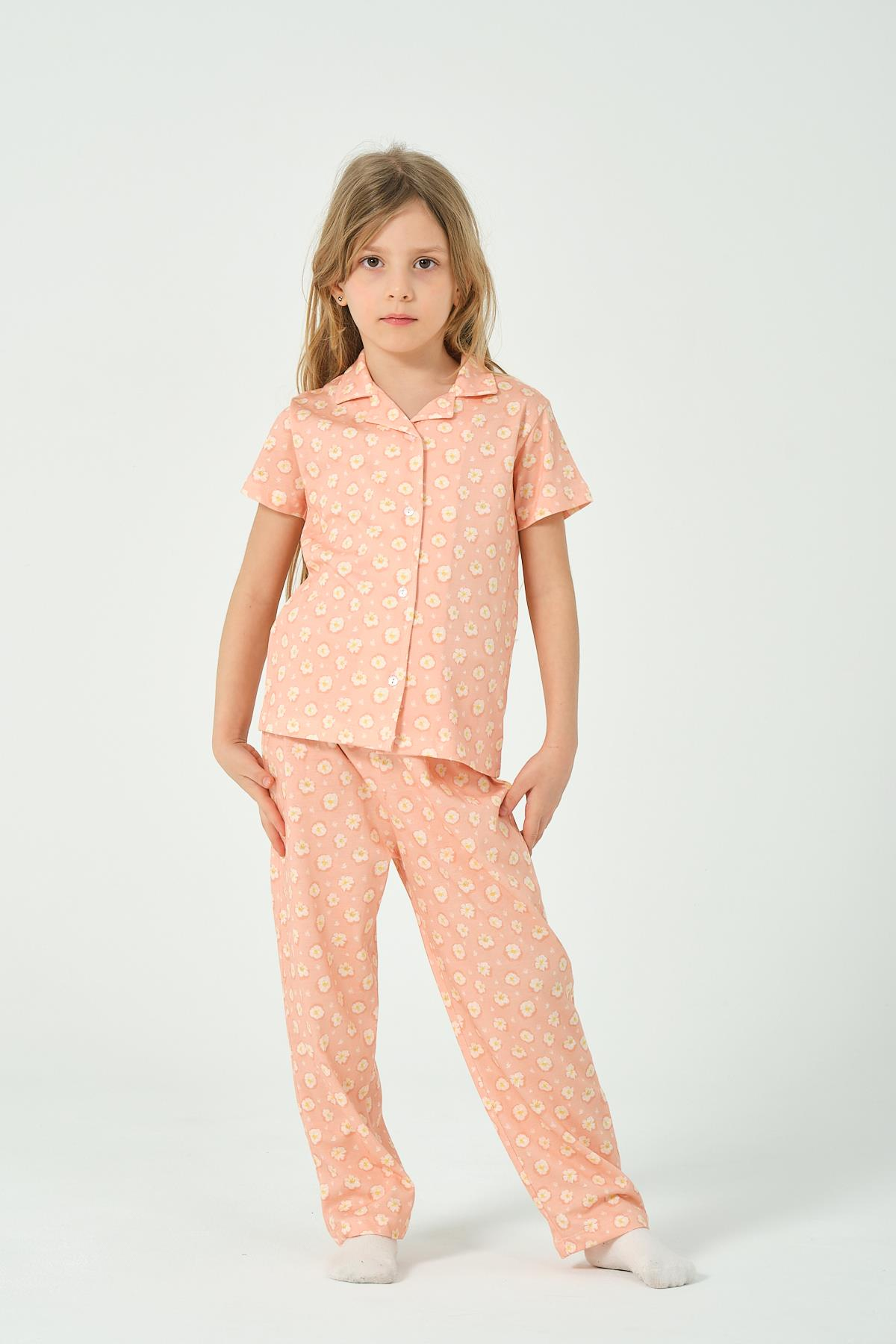 KIZ COCUK CICEK BASKILI ONDEN DUGMELI PIJAMA TAKIMI