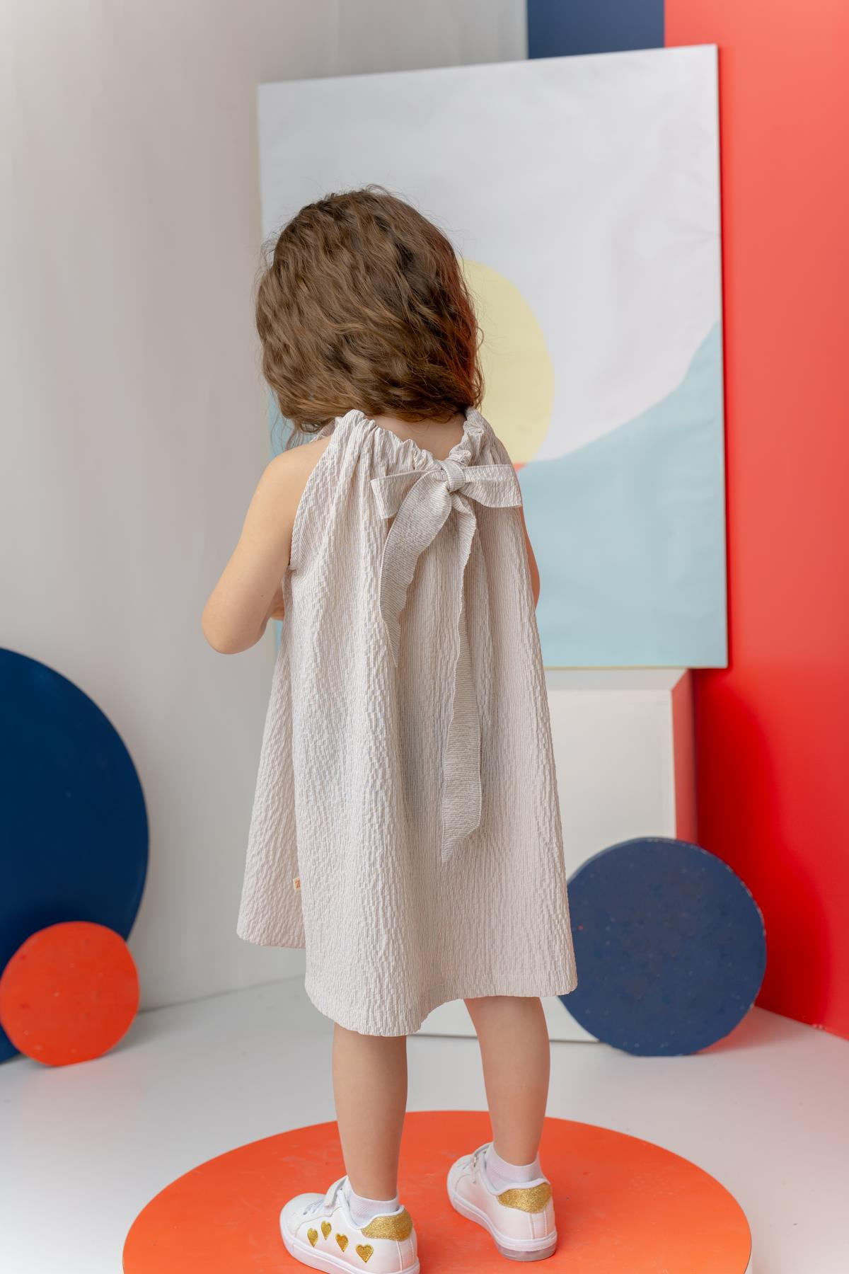 Kız Çocuk Çizgili Arkası Fiyonklu Gofre Elbise - Taş Çizgili