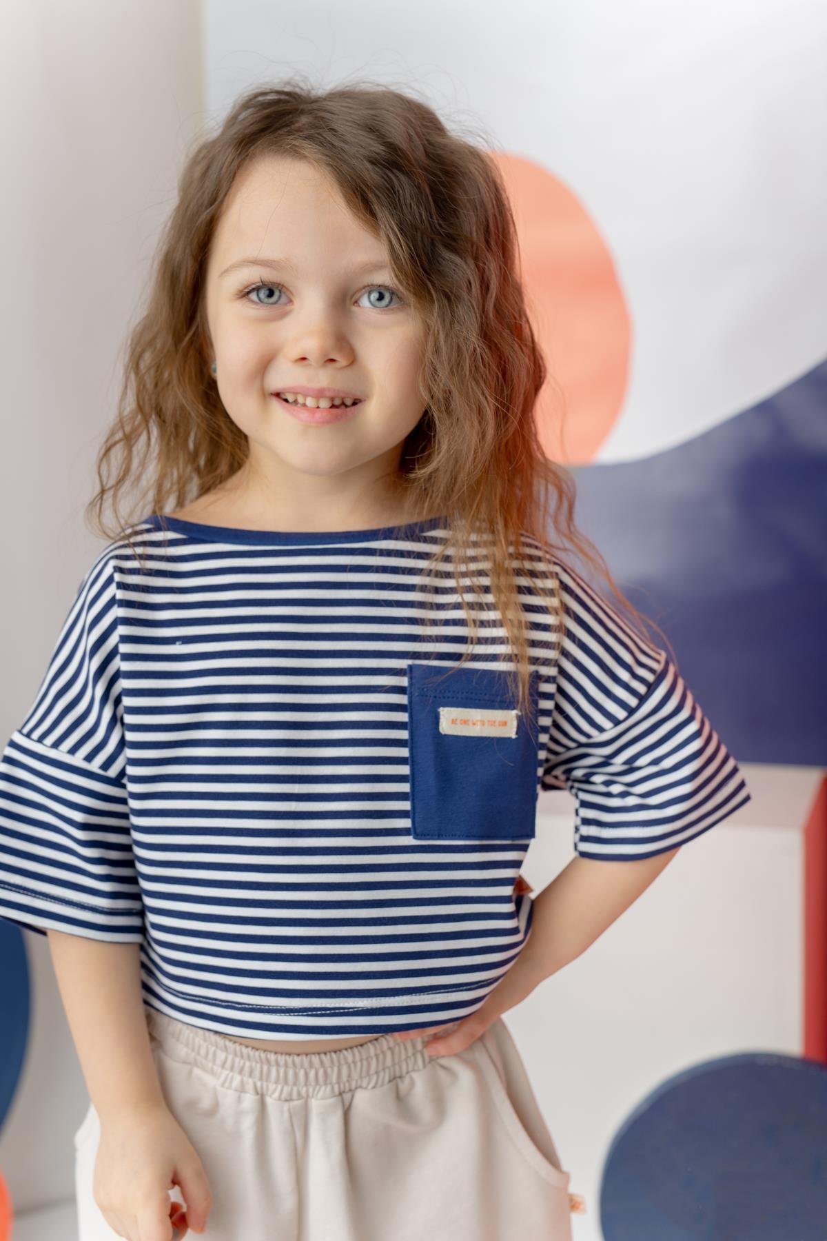 Kız Çocuk Çizgili Çep Detaylı Crop T-Shirt - Lacivert Çizgili