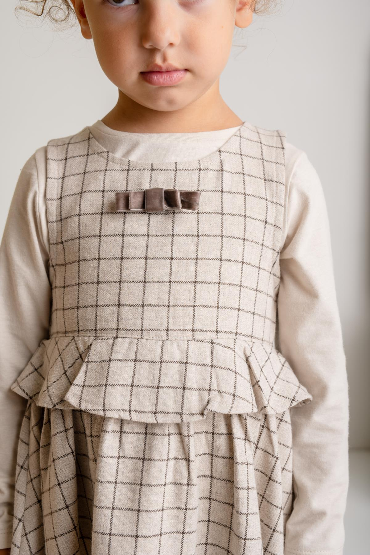 Kız Çocuk Fırfırlı Dokuma Elbise ve Bluz Takım - Bej