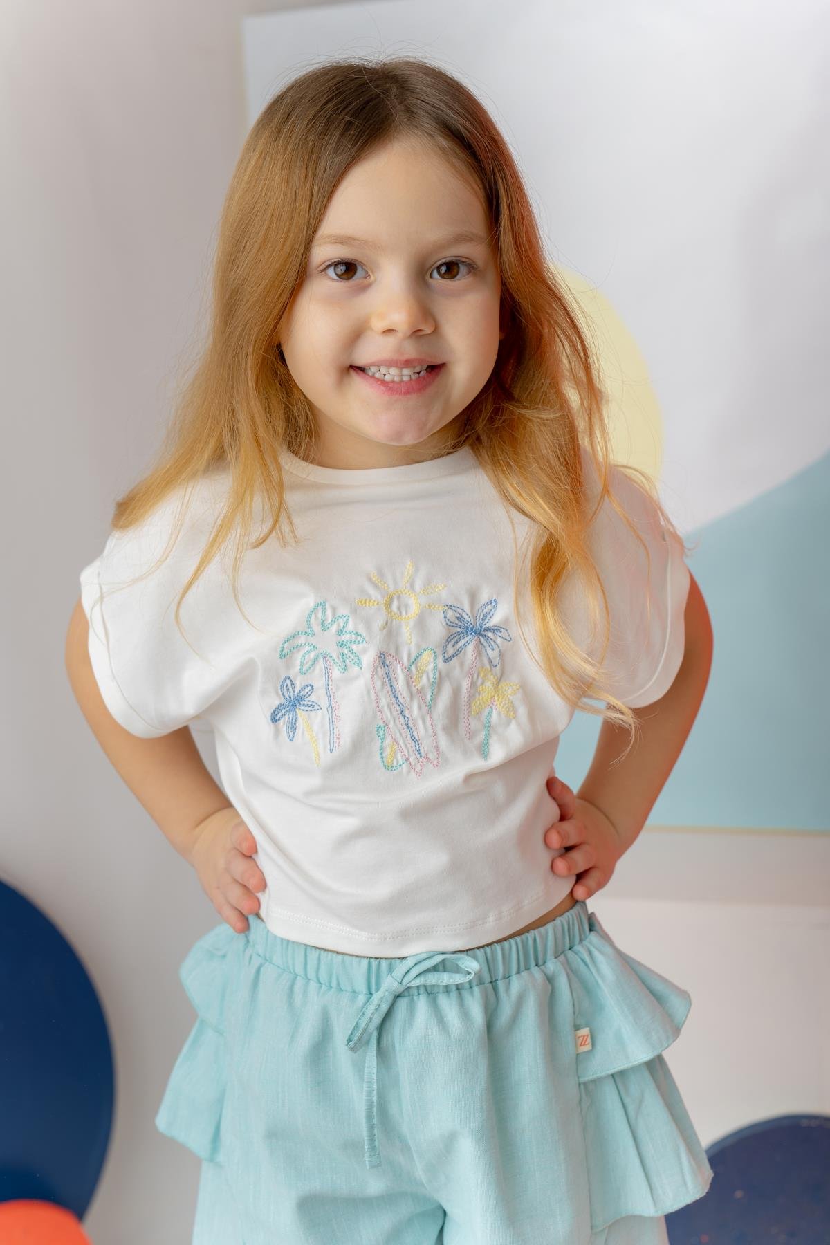 Kız Çocuk Nakış Detaylı Crop T-Shirt - Ekru