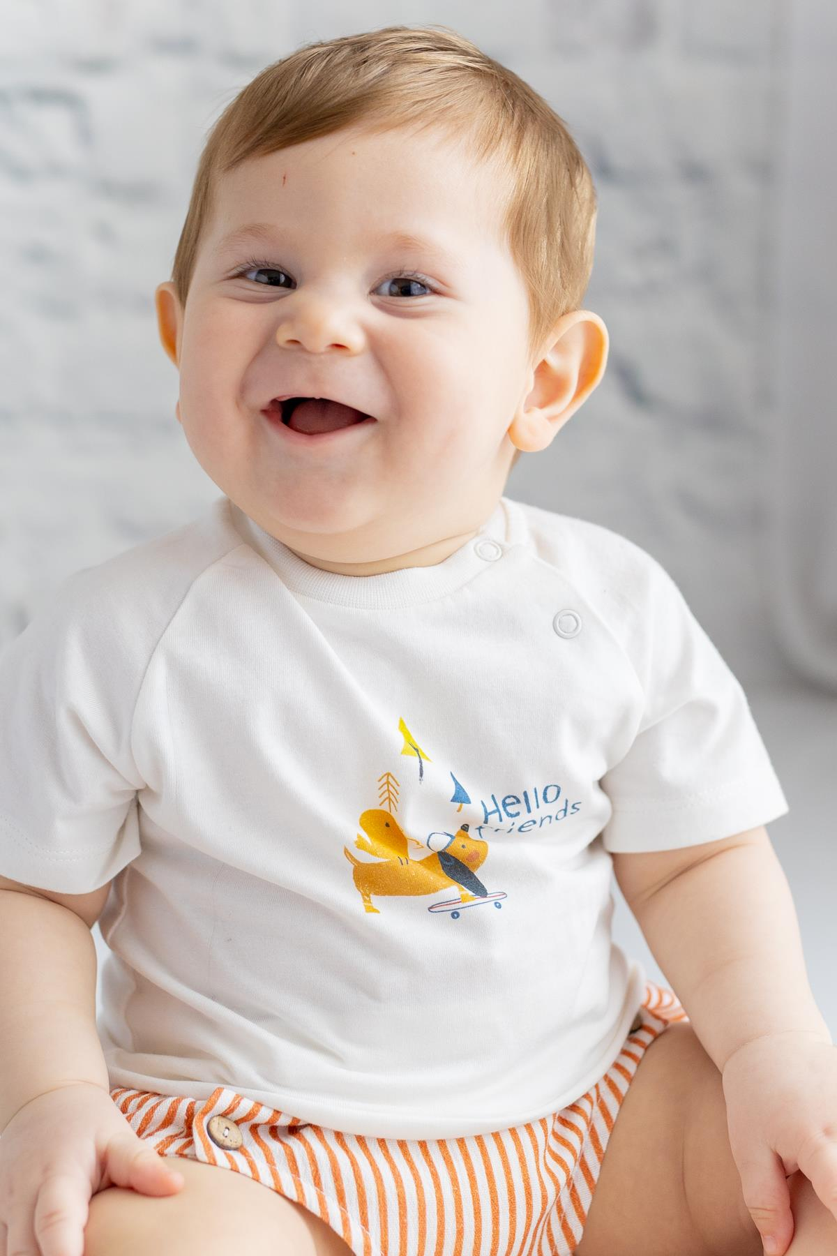 T-SHIRT