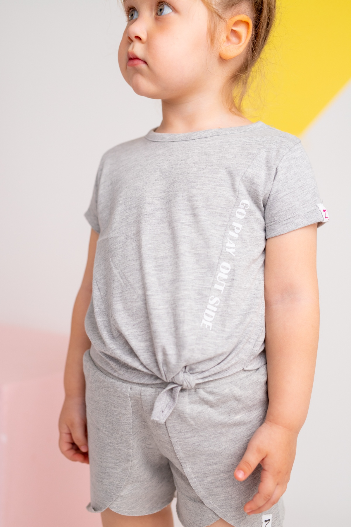 T-SHIRT
