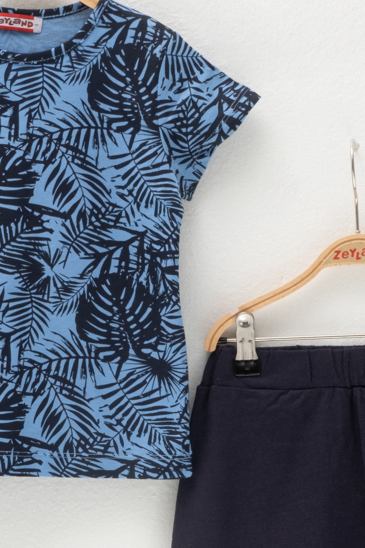 Takim (Sort + T-shirt 2-7 Yas)