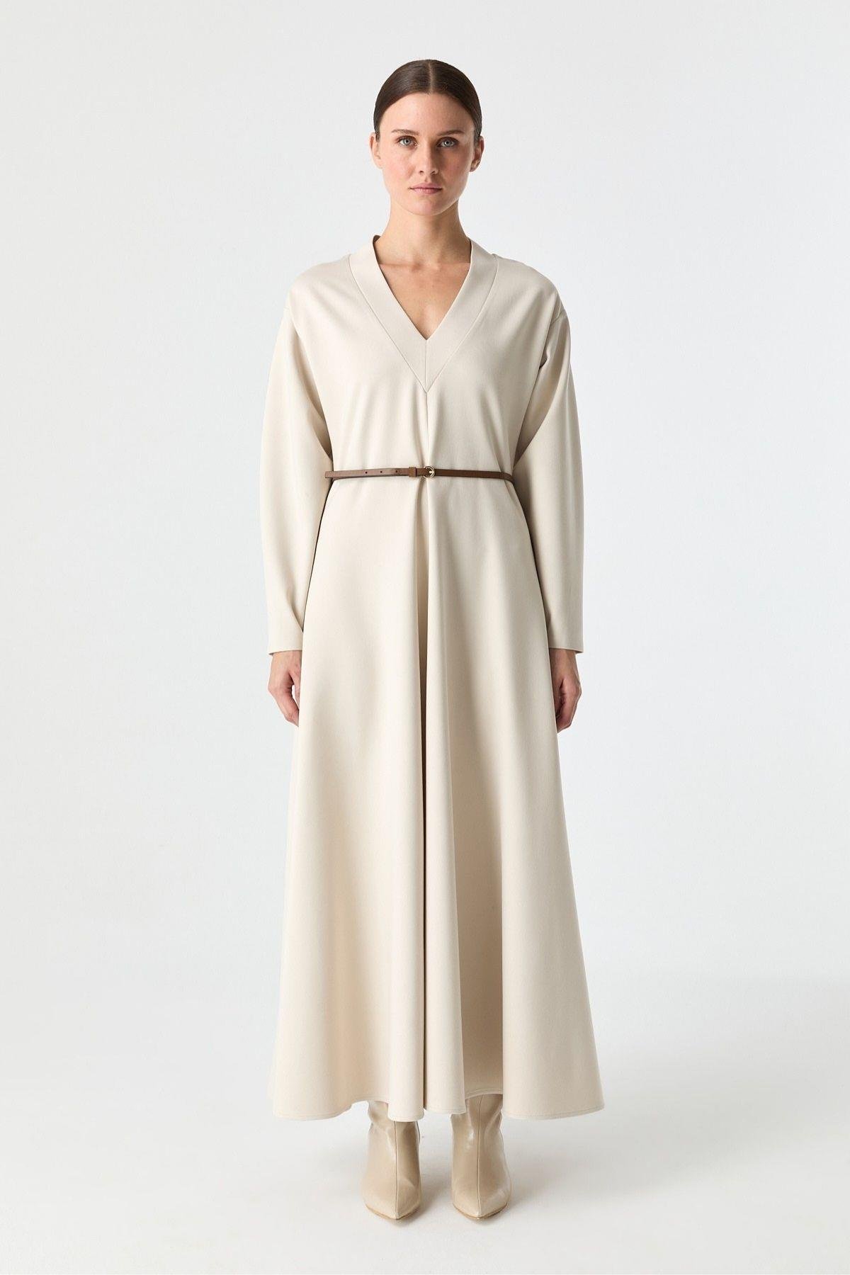 Esnek Dokulu Derin V Yaka Elbise{KATEGORİ}