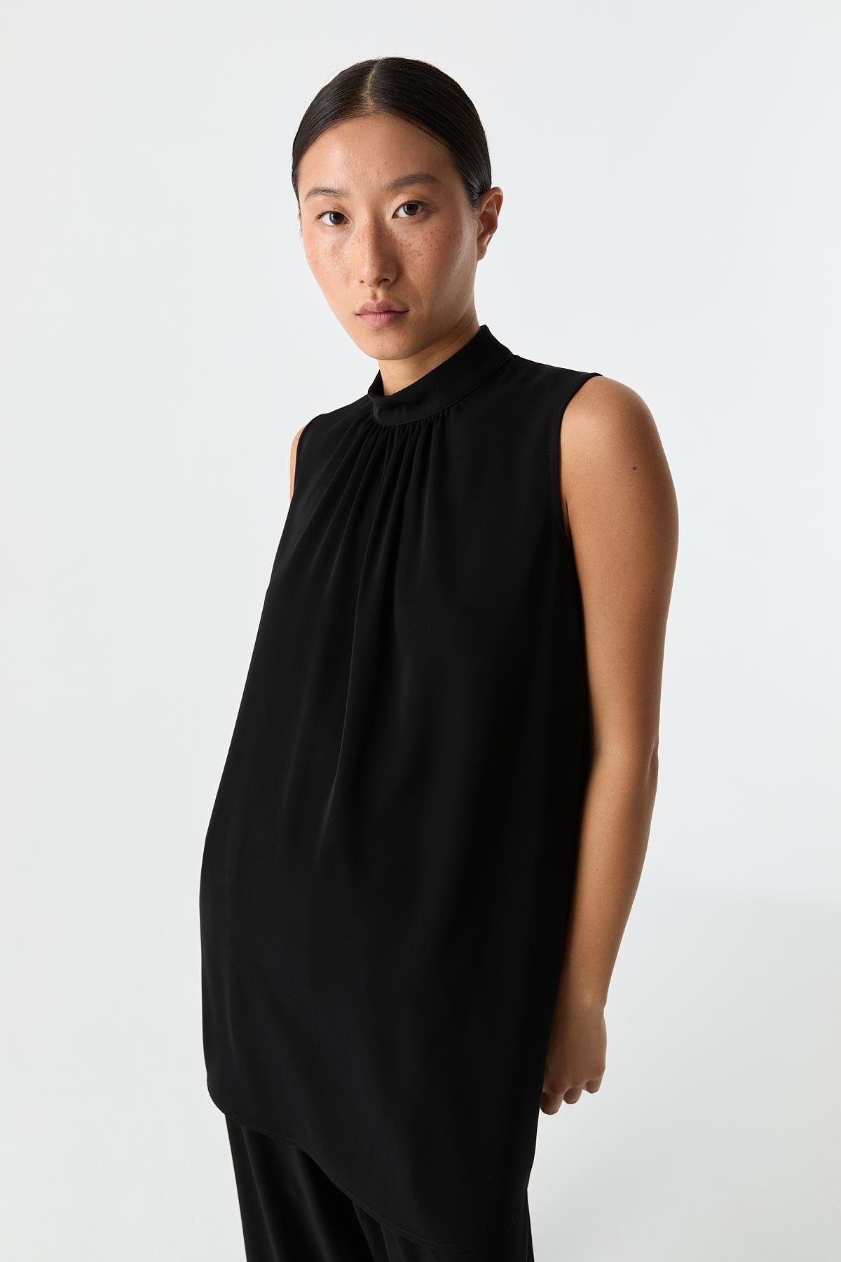 Yüksek Yaka Bluz{KATEGORİ}