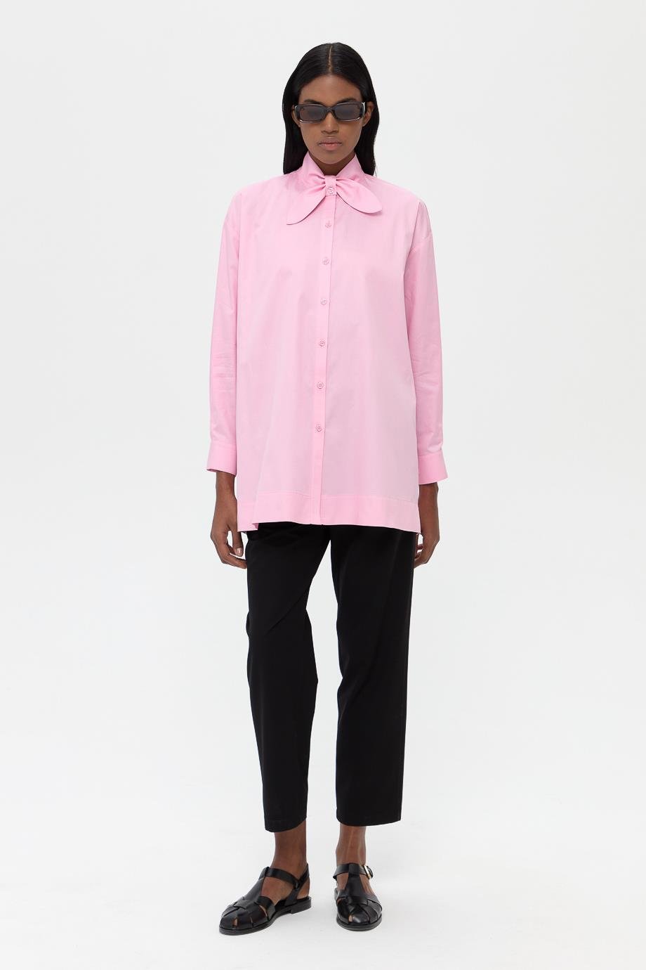 %100 Pamuk Yaka Detaylı Gömlek{KATEGORİ}