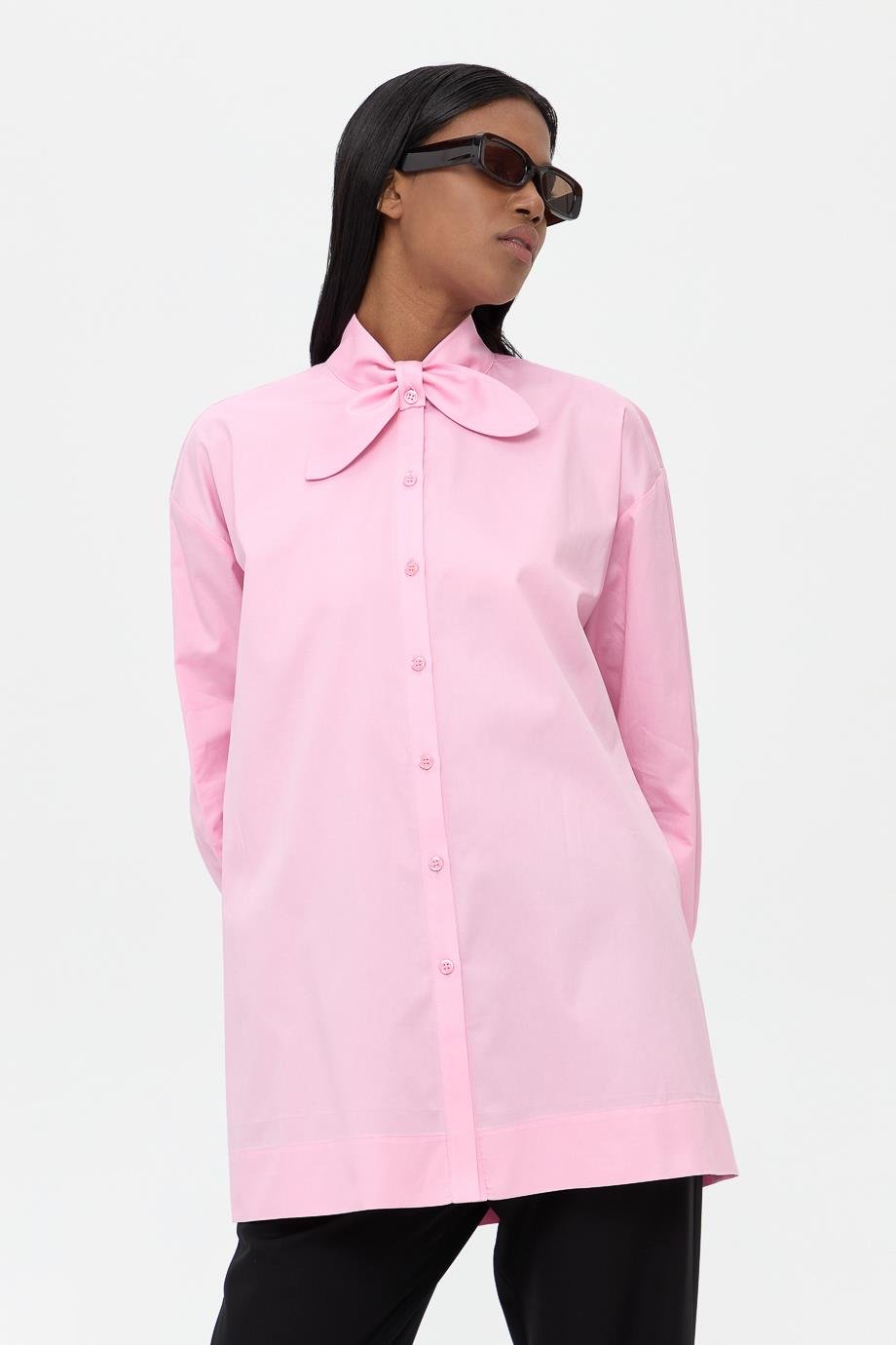 %100 Pamuk Yaka Detaylı Gömlek{KATEGORİ}