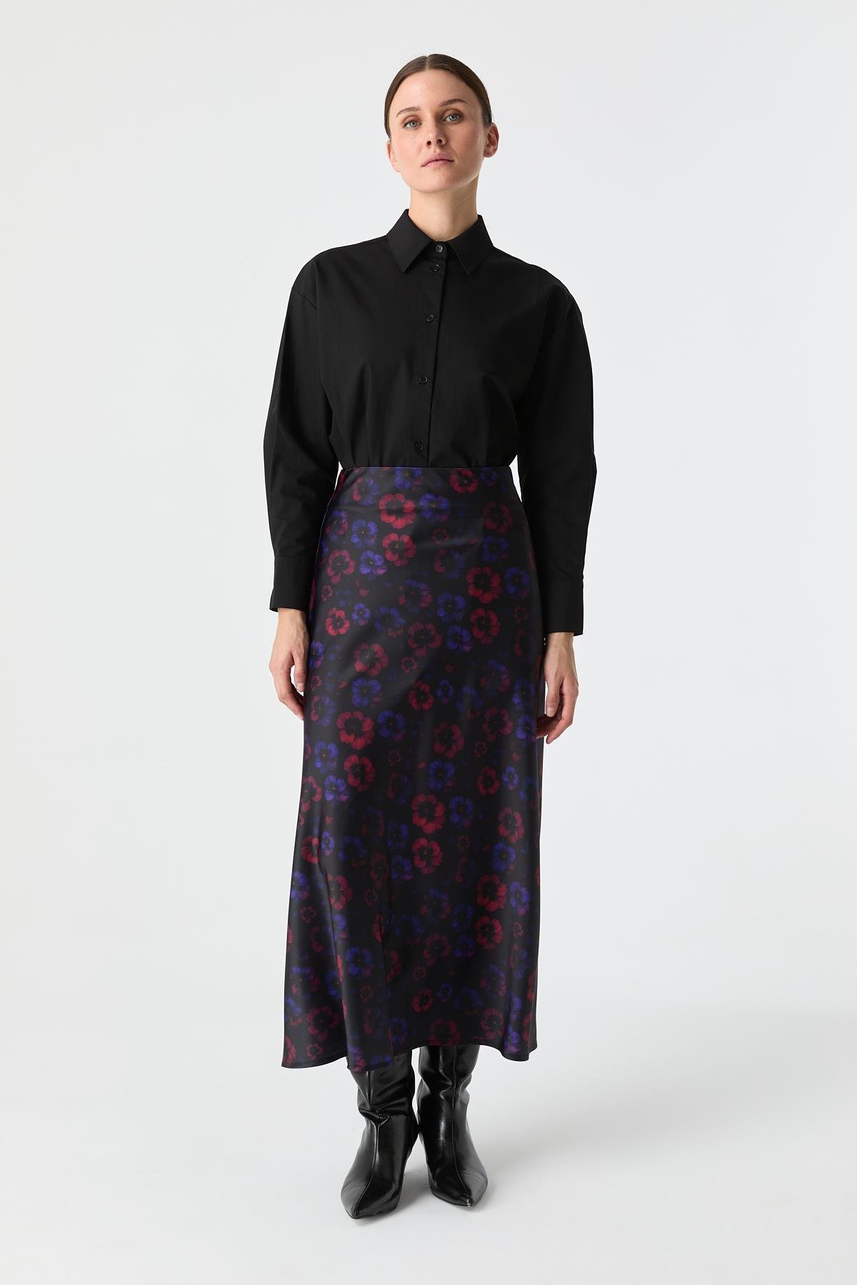 Akışkan Form Desenli Etek{KATEGORİ}