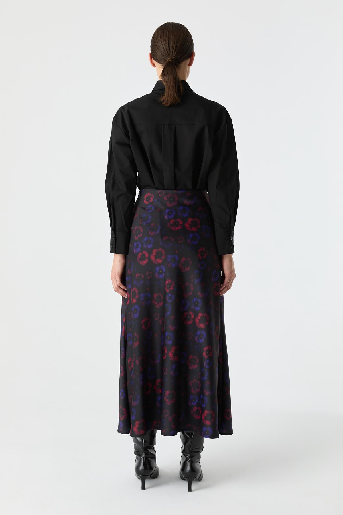 Akışkan Form Desenli Etek{KATEGORİ}