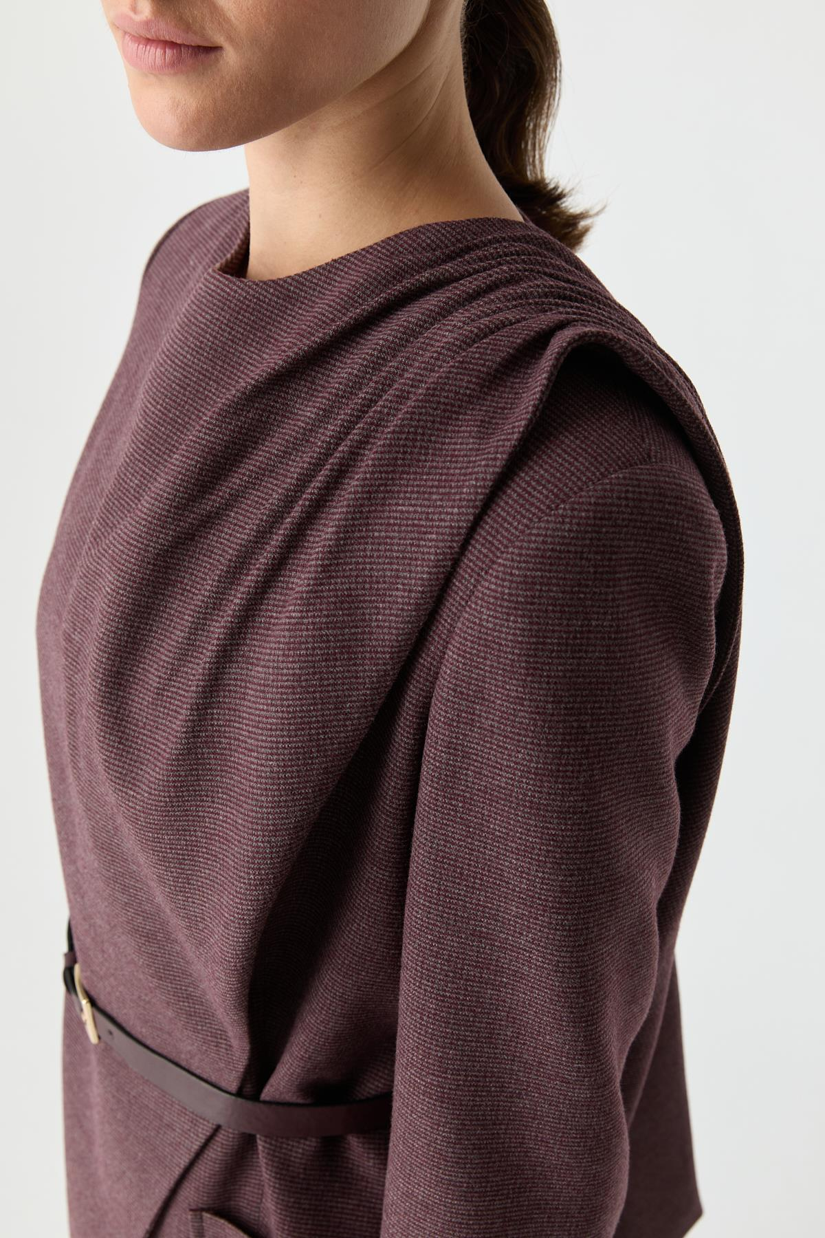 Atkı Detaylı Ceket MÜRDÜM{KATEGORİ}