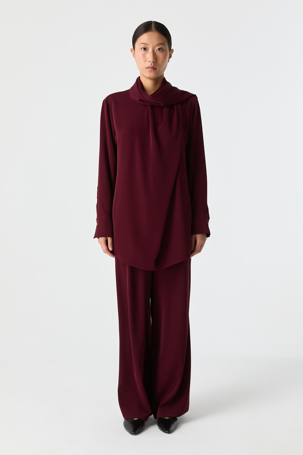 Atkı Detaylı Dökümlü Bluz BORDO{KATEGORİ}