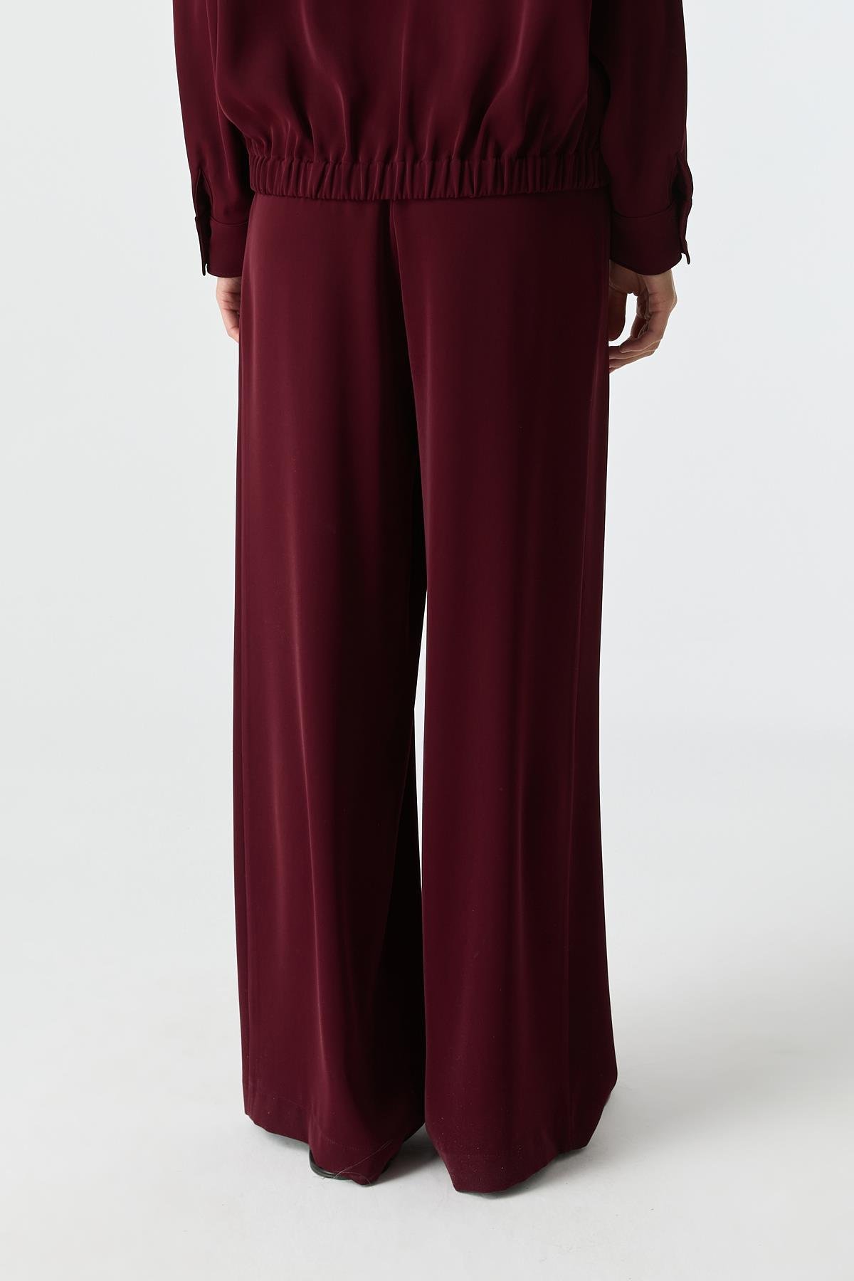 Çift Pilili Dökümlü Pantolon{KATEGORİ}