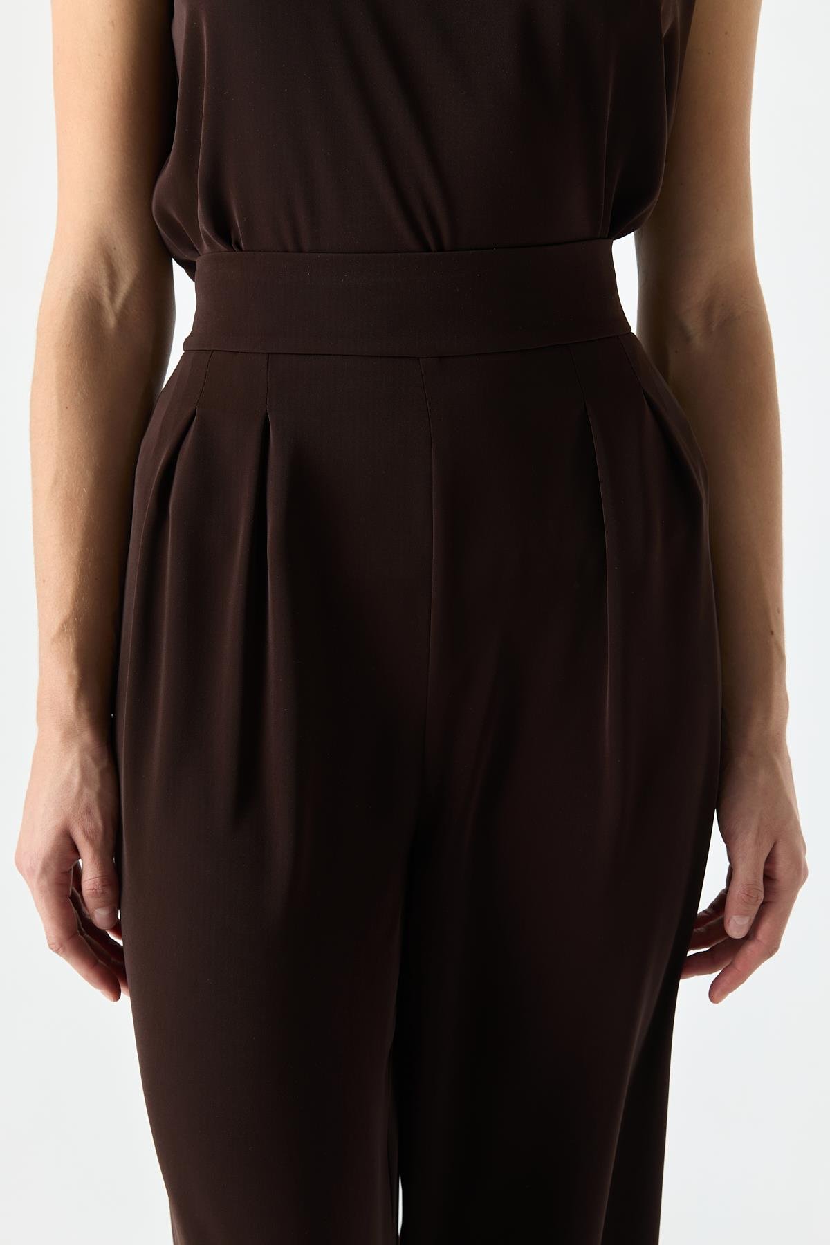 Çift Pilili Dökümlü Pantolon{KATEGORİ}