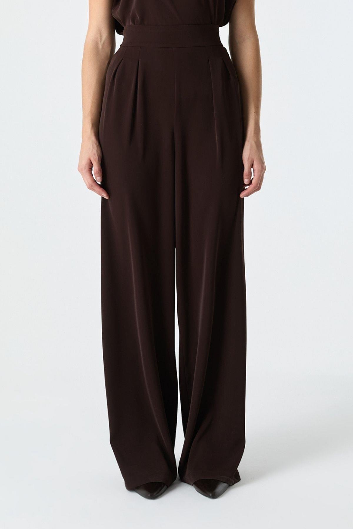 Çift Pilili Dökümlü Pantolon{KATEGORİ}