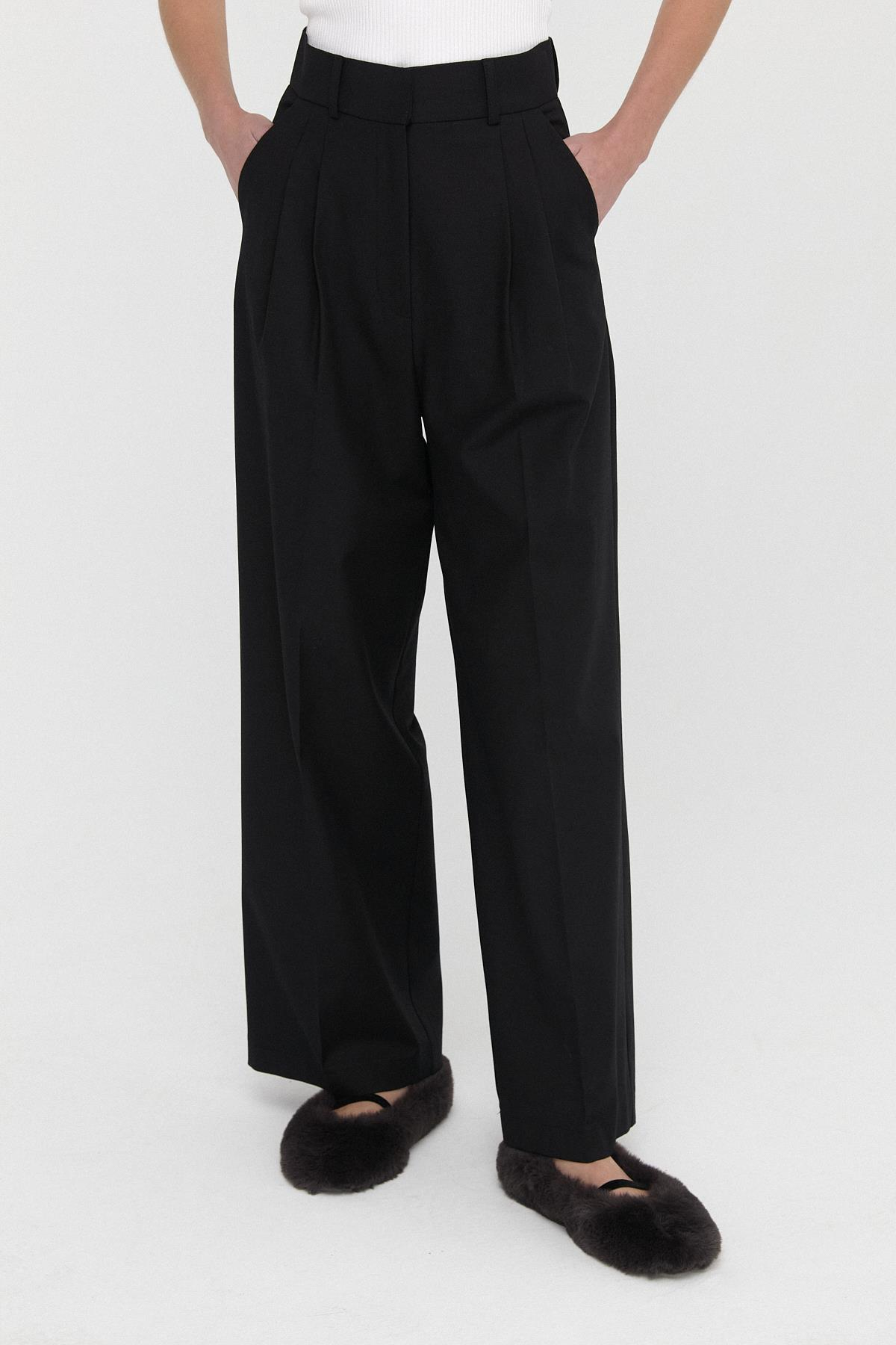 Çift Pilili Düz Kesim Pantolon{KATEGORİ}