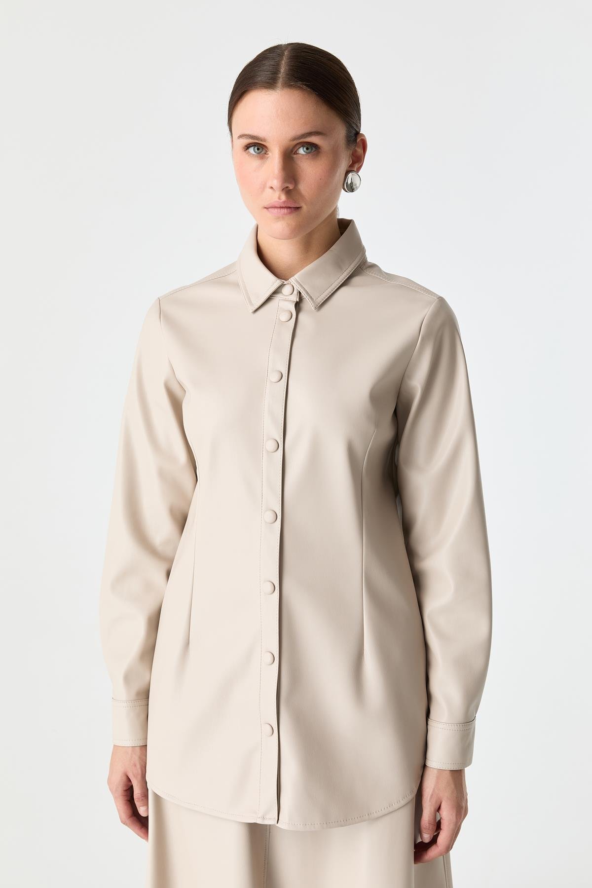 Deri Dokulu Düz Kesim Gömlek TAŞ{KATEGORİ}