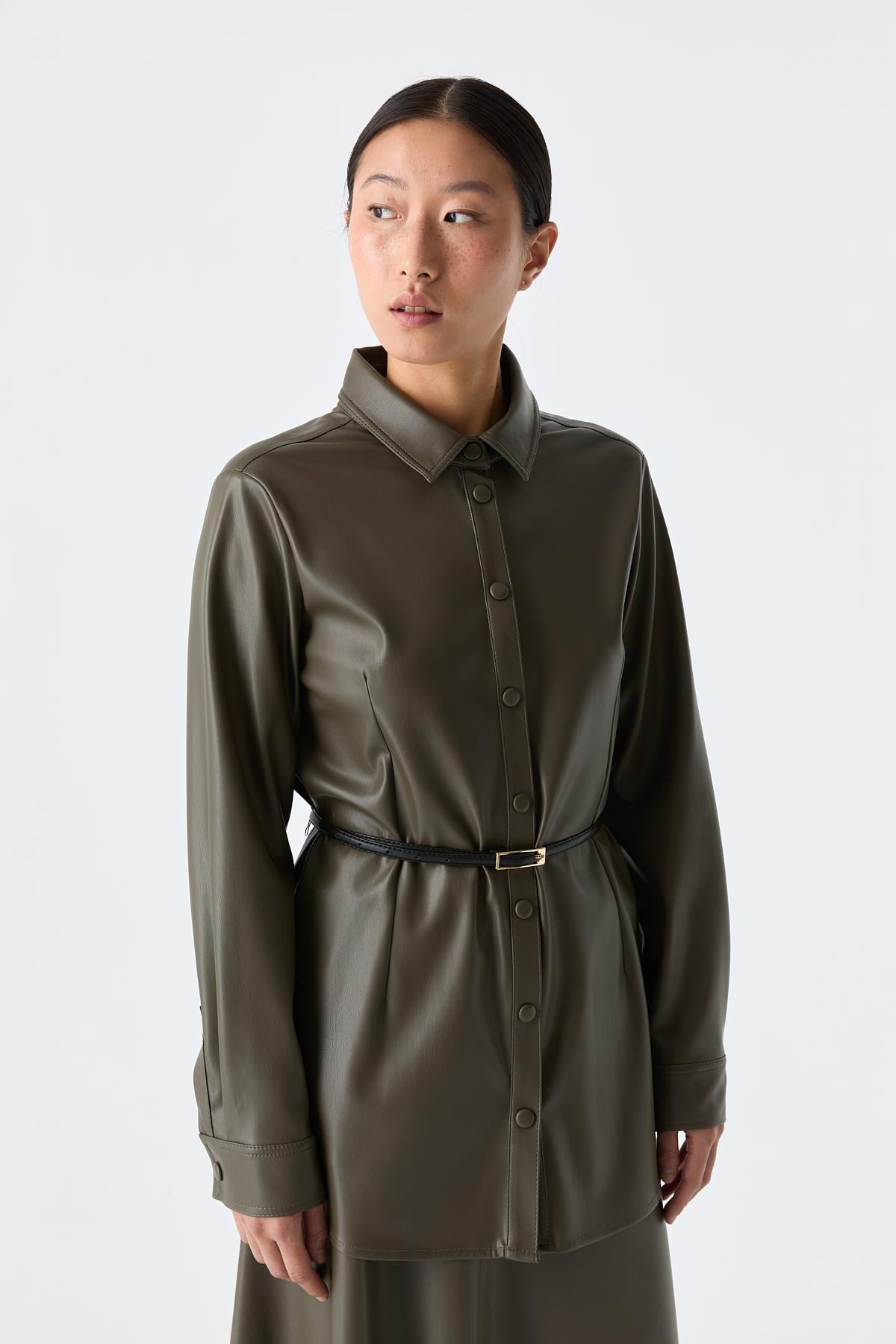 Deri Dokulu Düz Kesim Gömlek HAKİ{KATEGORİ}