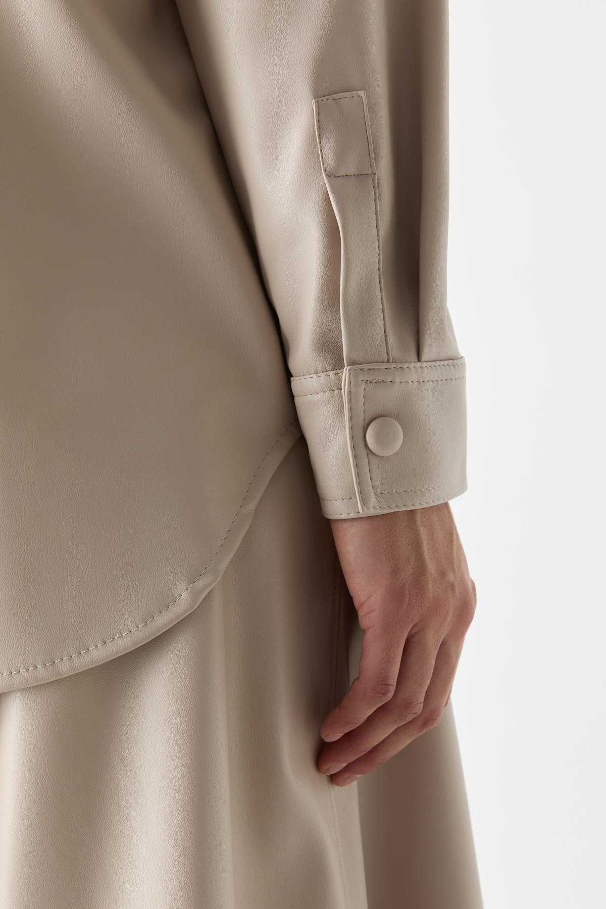 Deri Dokulu Düz Kesim Gömlek TAŞ{KATEGORİ}