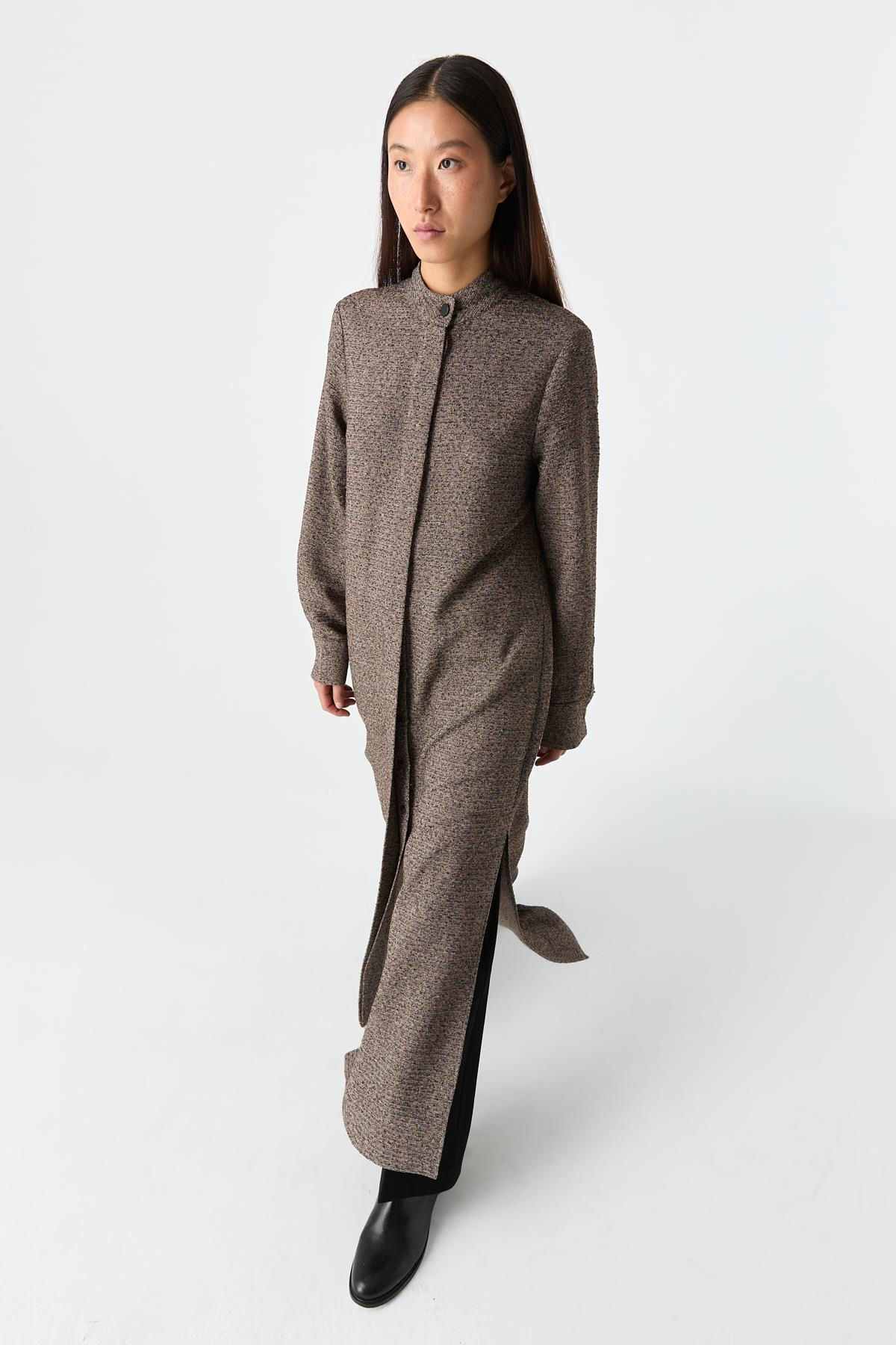 Derin Yırtmaçlı Uzun Tüvit Gömlek KAHVERENGİ{KATEGORİ}