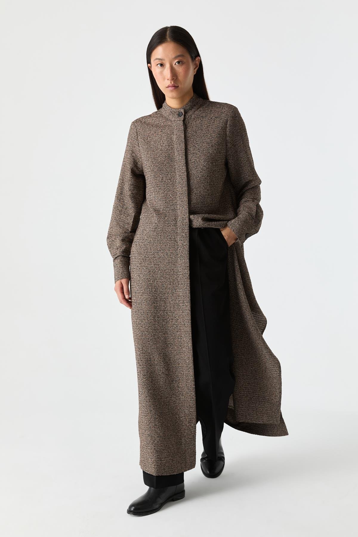 Derin Yırtmaçlı Uzun Tüvit Gömlek KAHVERENGİ{KATEGORİ}