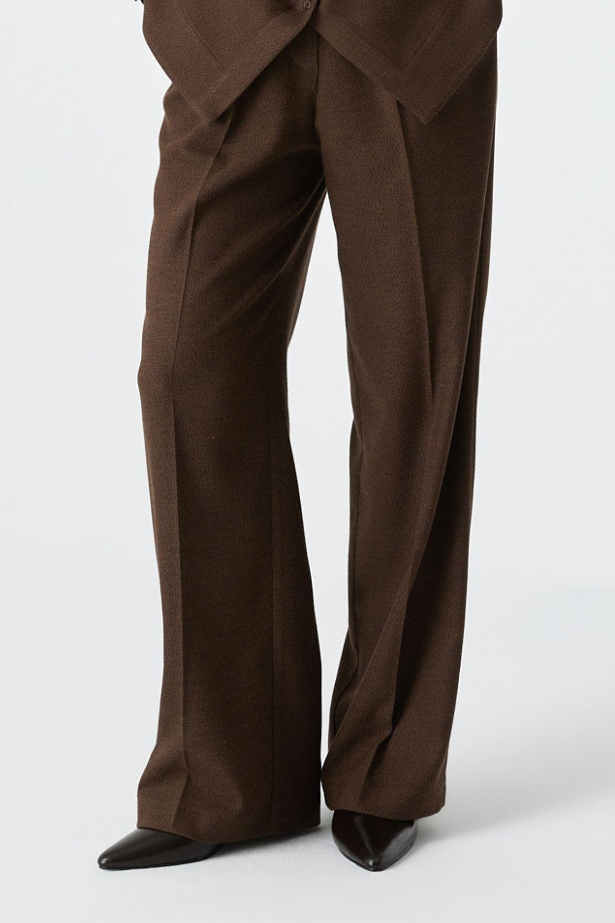 Dokulu Takım Pantolon{KATEGORİ}