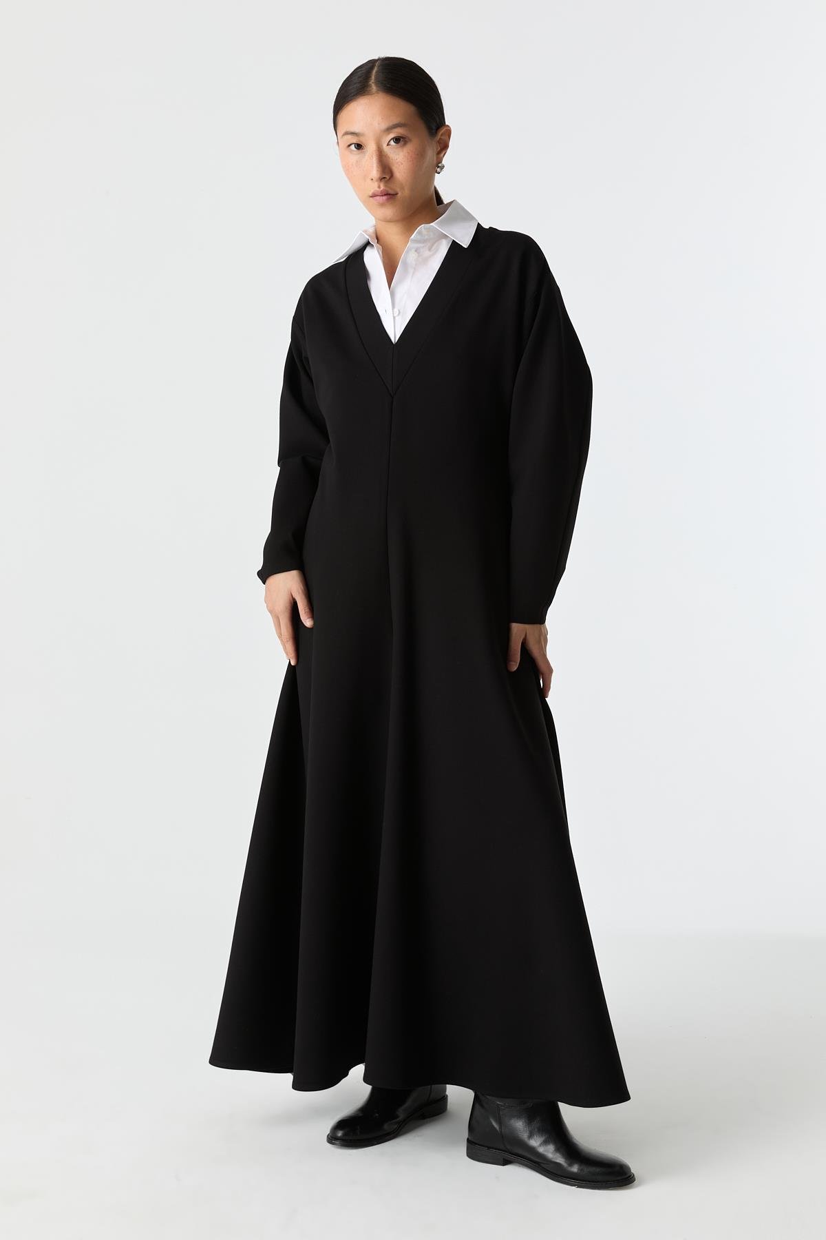 Esnek Dokulu Derin V Yaka Elbise SİYAH{KATEGORİ}