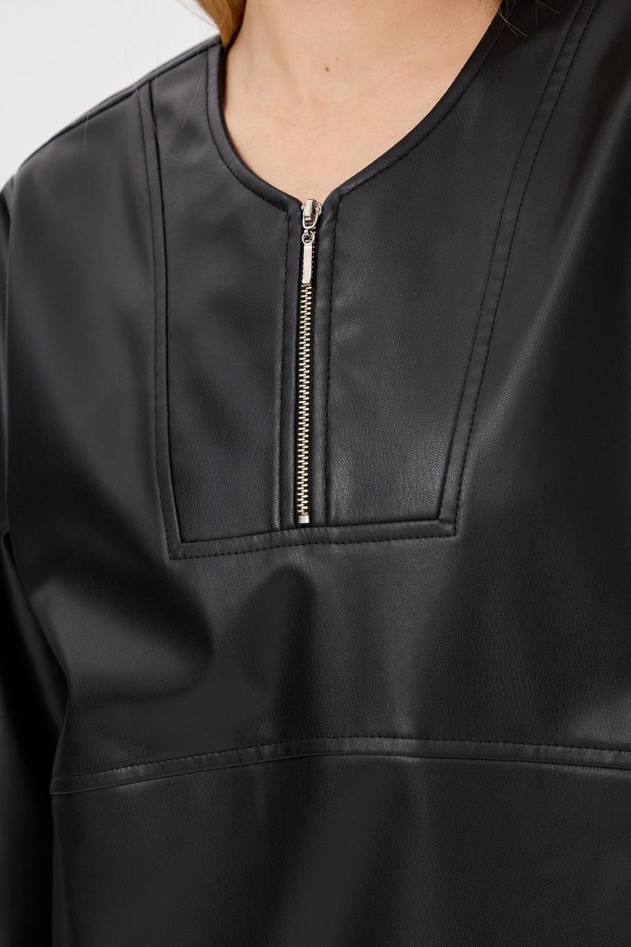 Half-Zip Top{KATEGORİ}