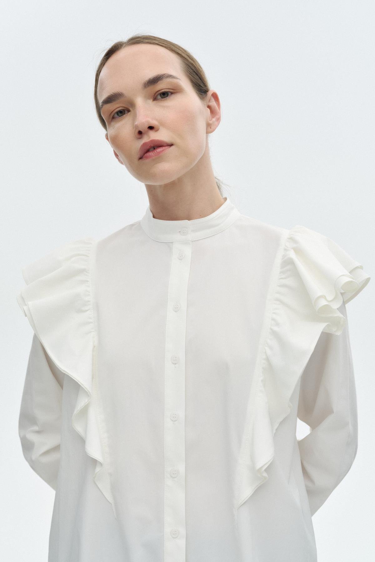 Fırfır Detaylı Gömlek{KATEGORİ}