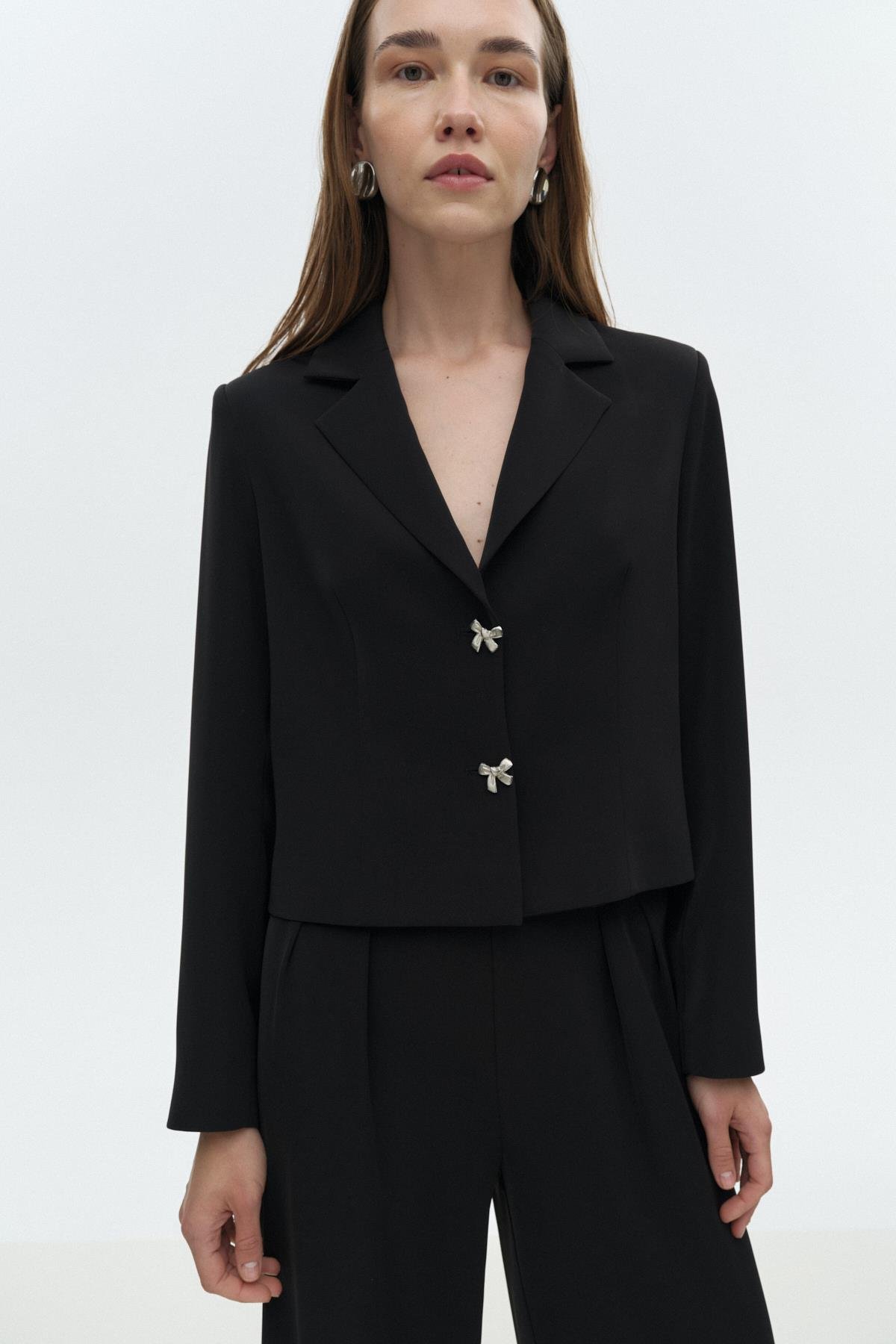 Fiyonklu Crop Ceket SİYAH{KATEGORİ}