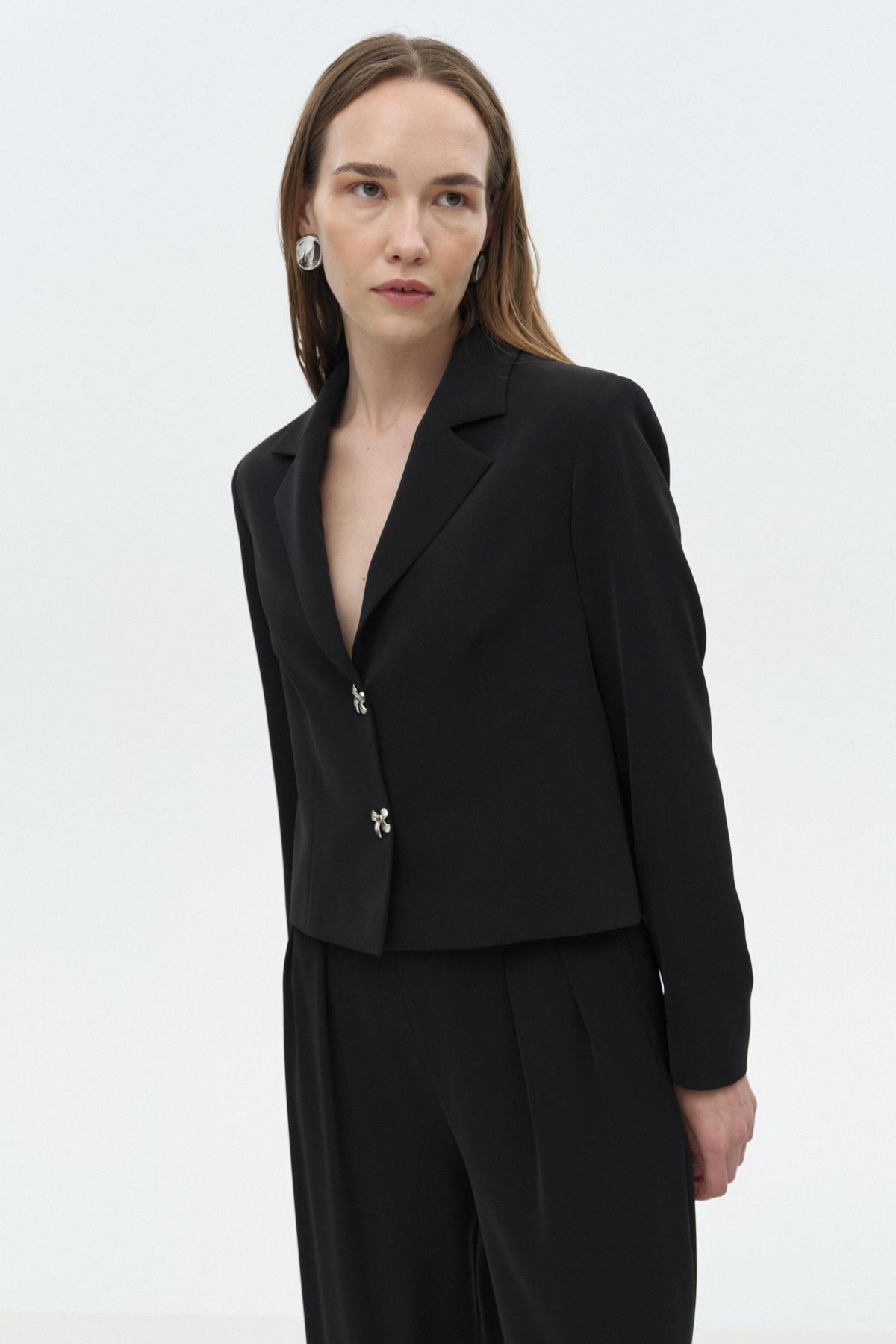 Fiyonklu Crop Ceket SİYAH{KATEGORİ}