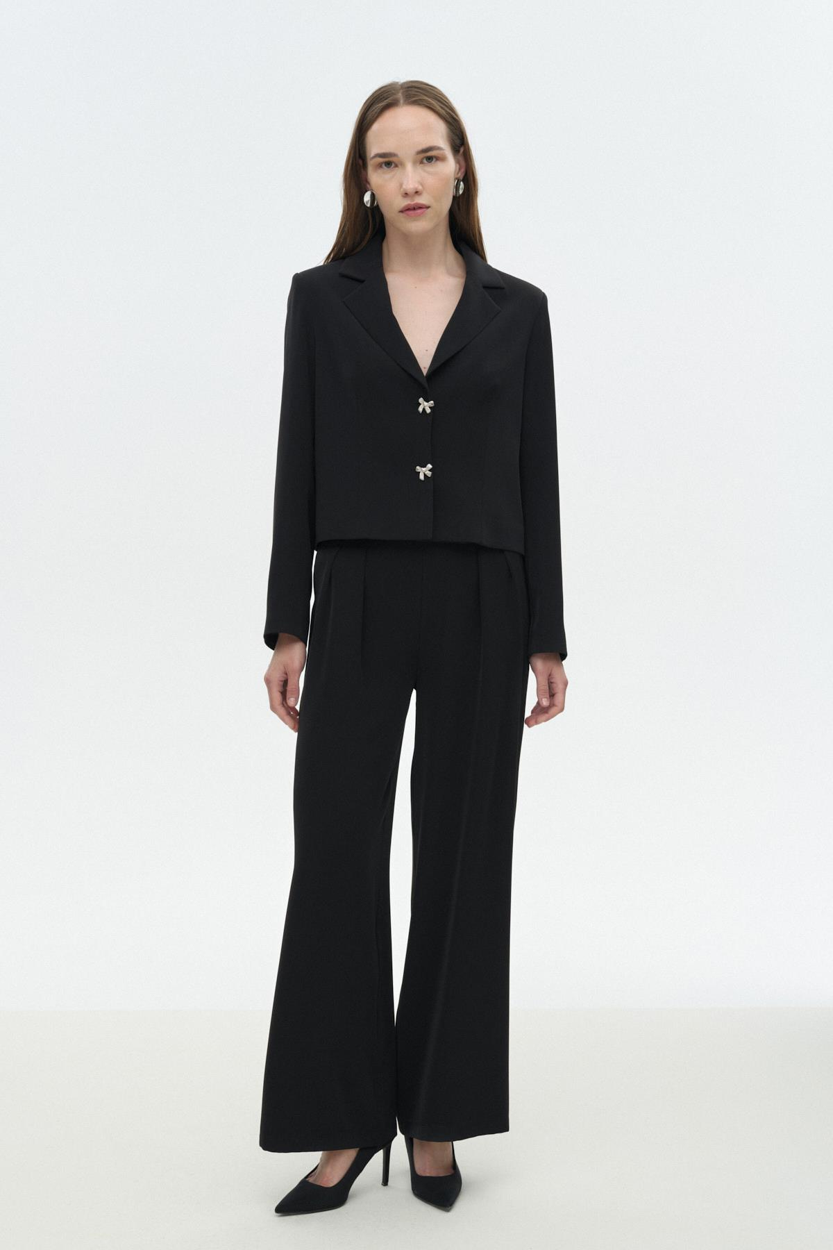 Fiyonklu Crop Ceket SİYAH{KATEGORİ}