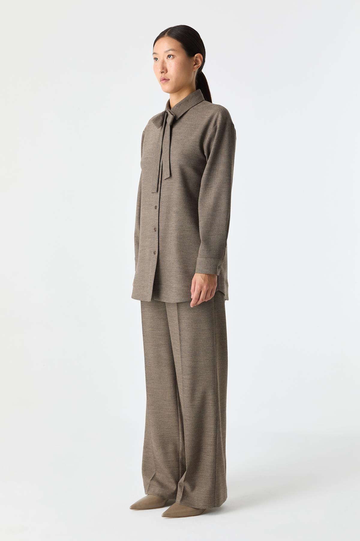 Fiyonklu Gömlek BRONZ BEJ{KATEGORİ}