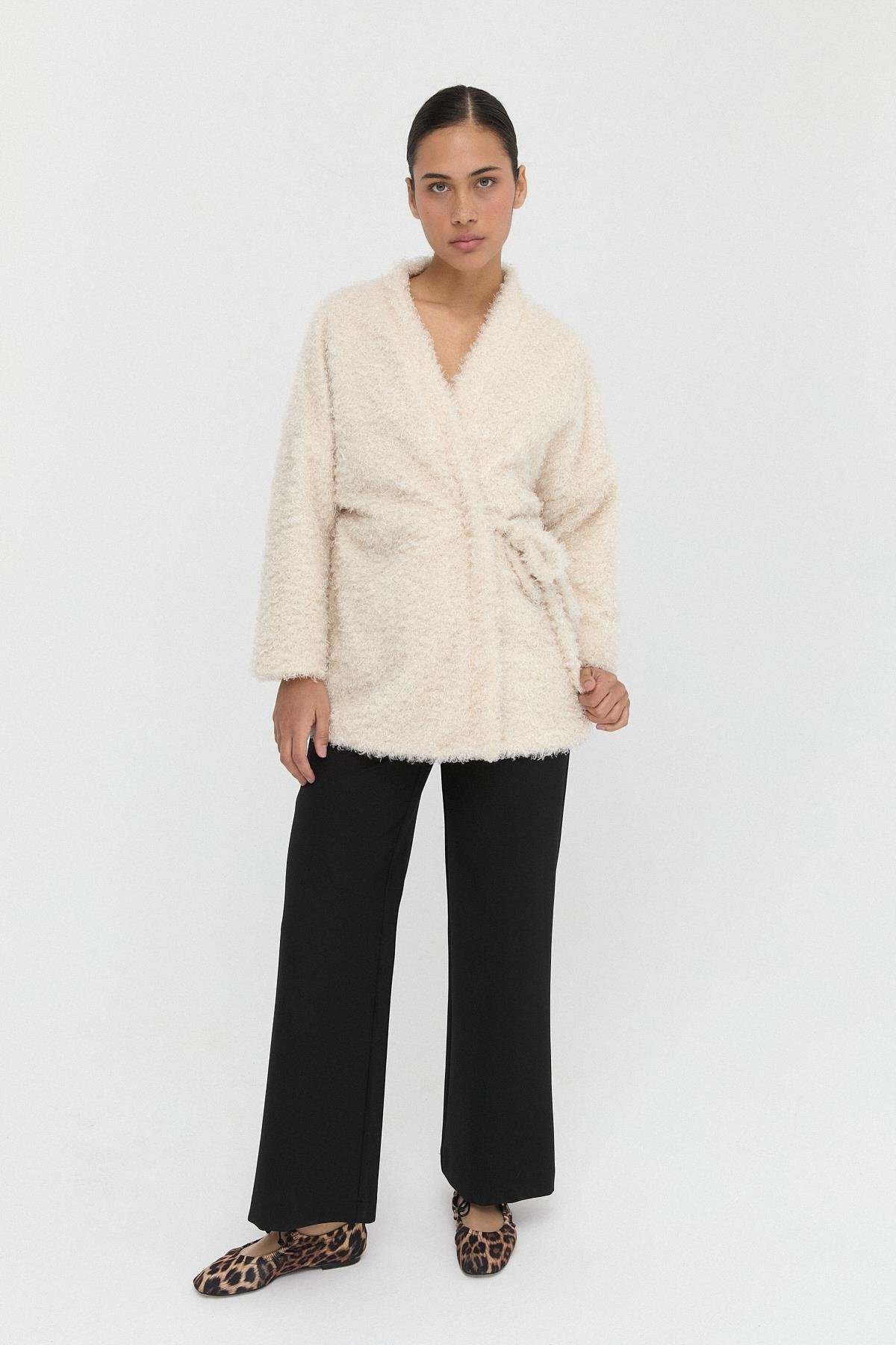 Fluffy Kimono{KATEGORİ}