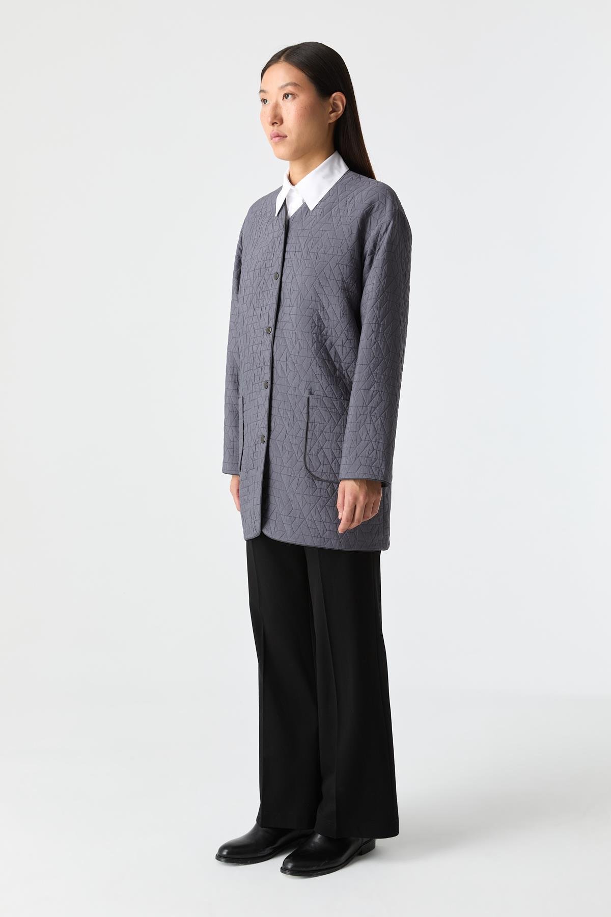 İnce Kapitone Desenli Mont ANTRASİT{KATEGORİ}