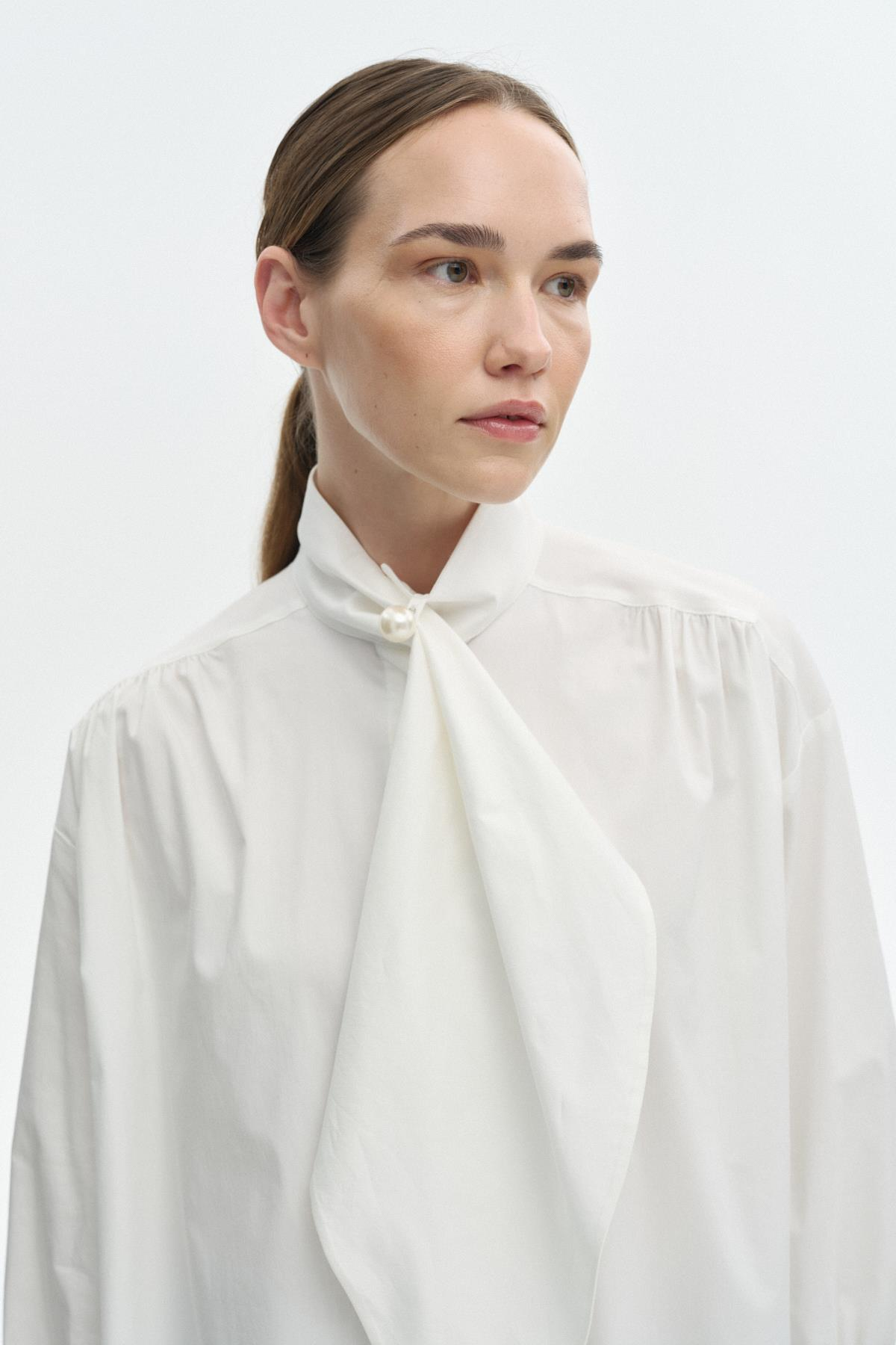 İnci Detaylı Fularlı Gömlek{KATEGORİ}